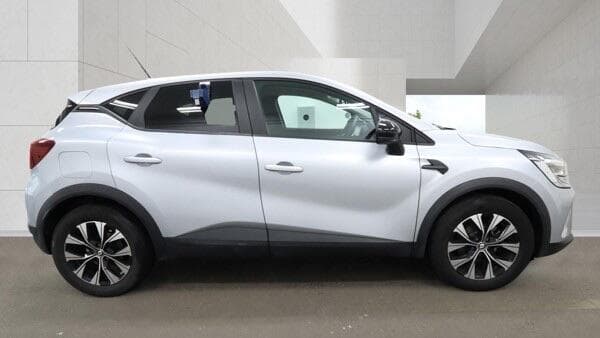 2024 Renault Captur - Thumbnail 6