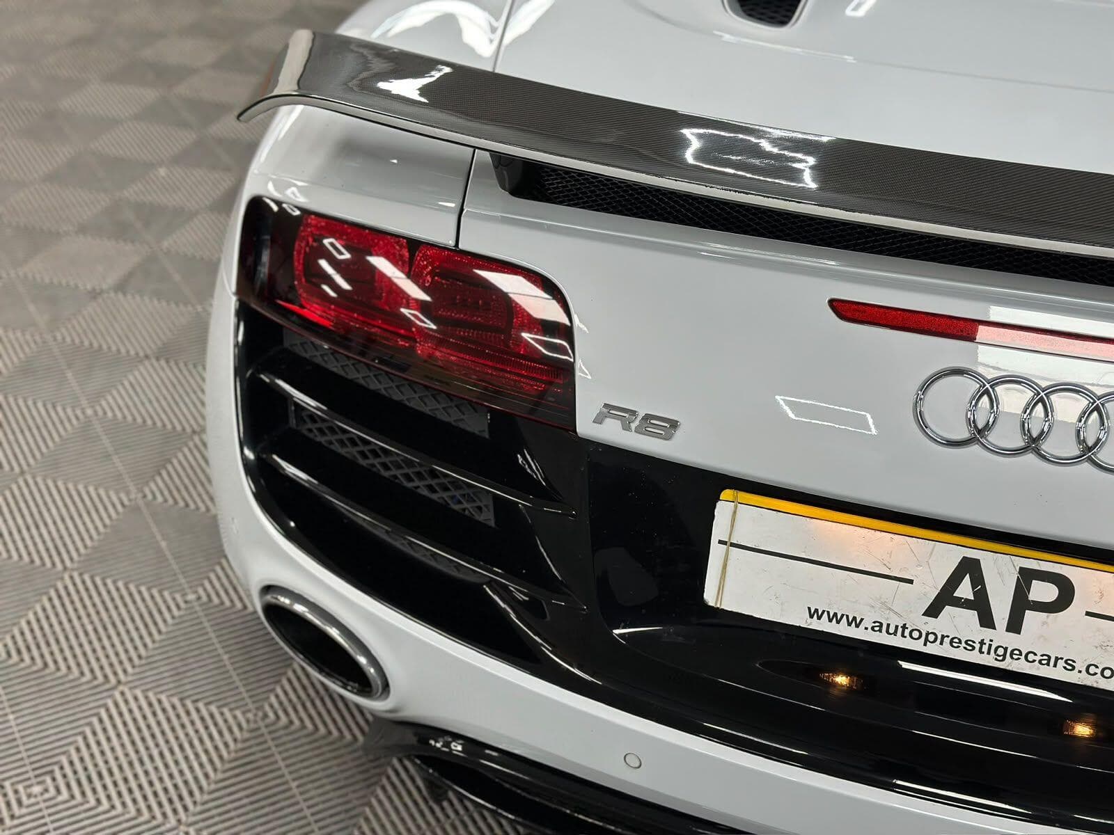 2010 Audi R8 - Thumbnail 9