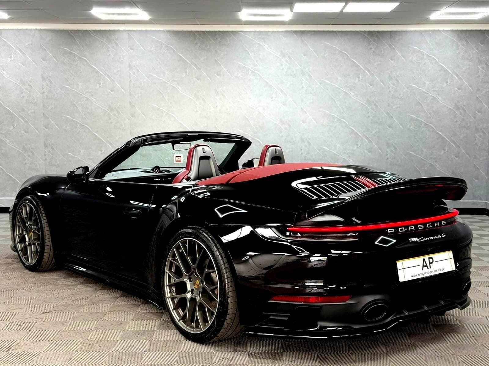 2020 Porsche 911 - Thumbnail 32