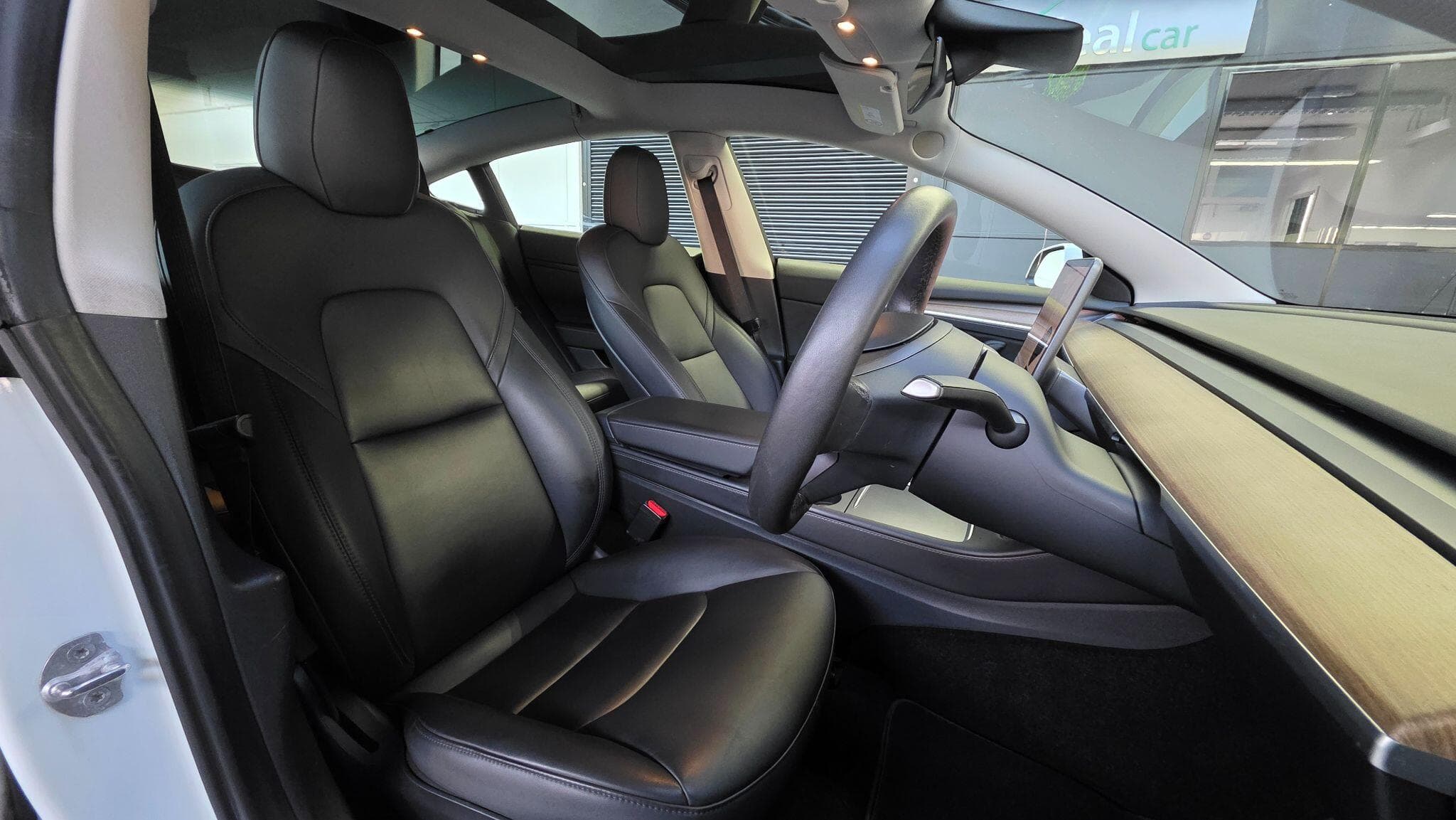 2021 Tesla Model 3 - Thumbnail 5