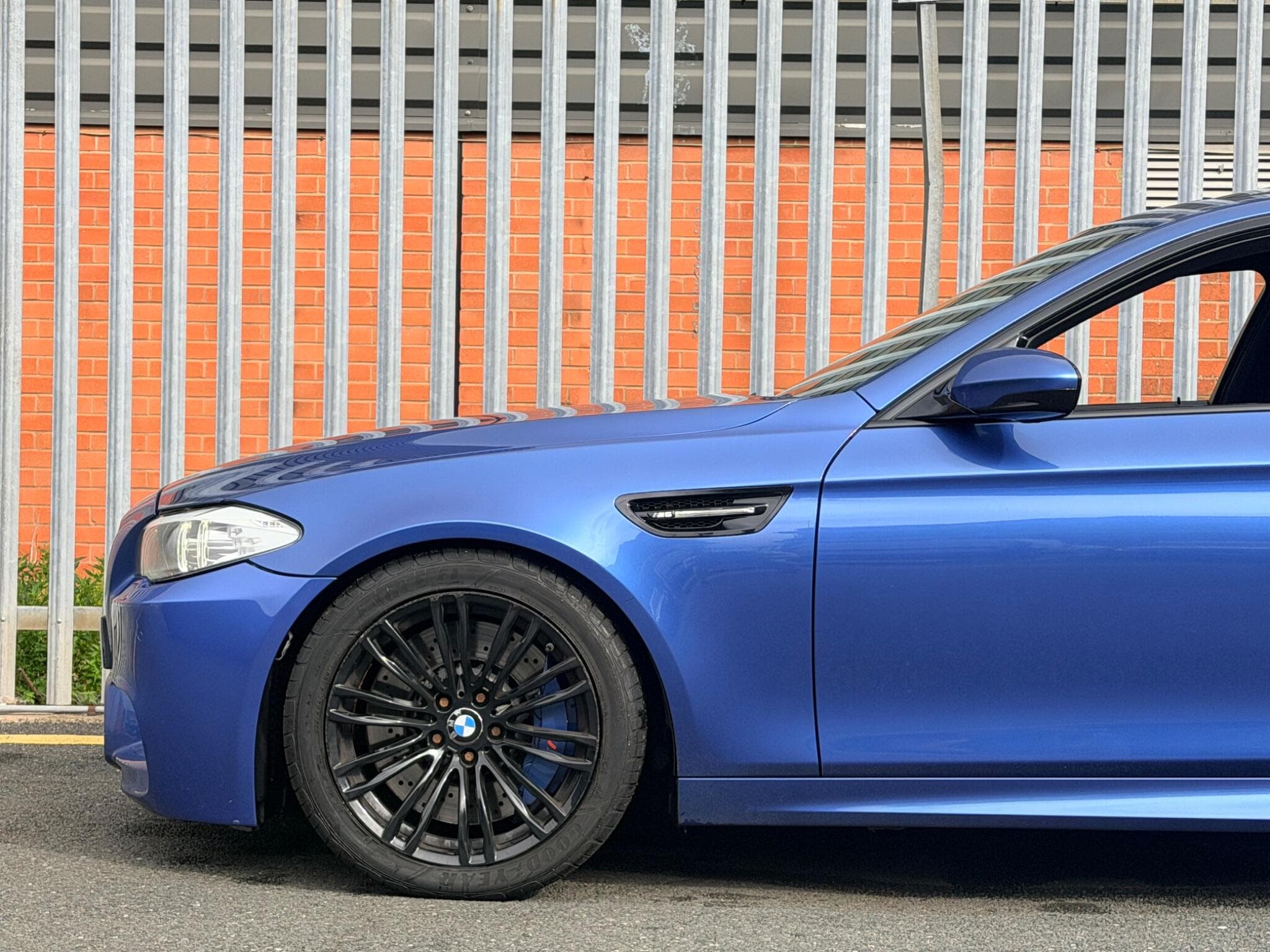 2013 BMW M5 - Thumbnail 14