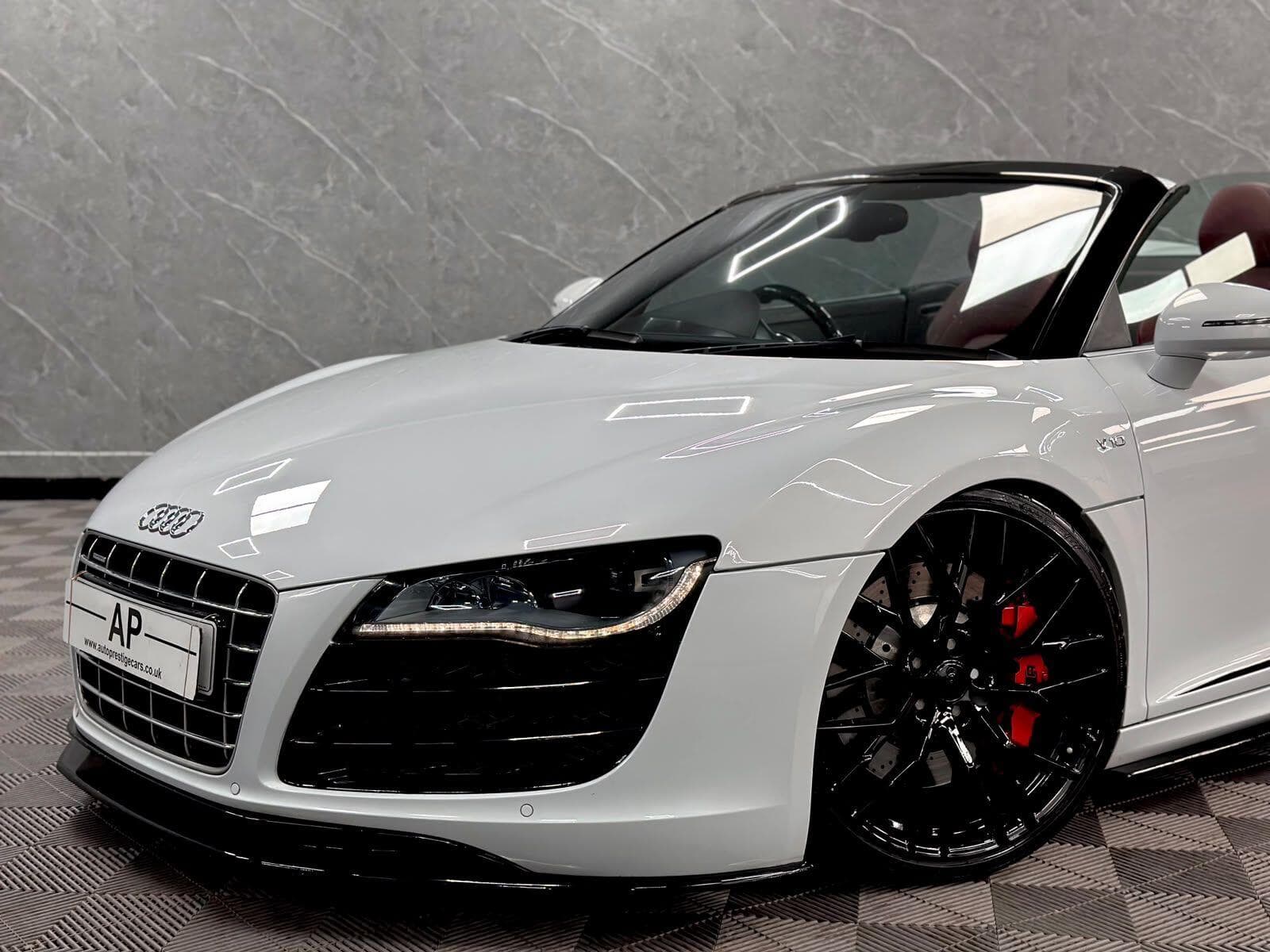 2010 Audi R8 - Thumbnail 23