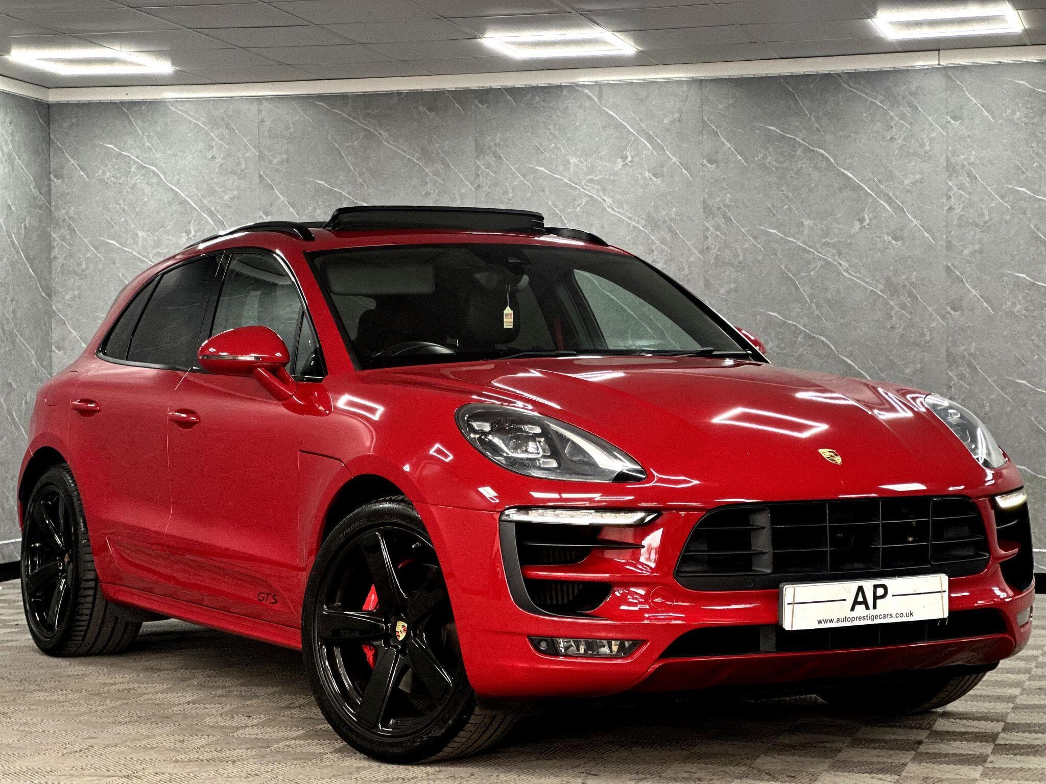 2016 Porsche Macan - Thumbnail 9