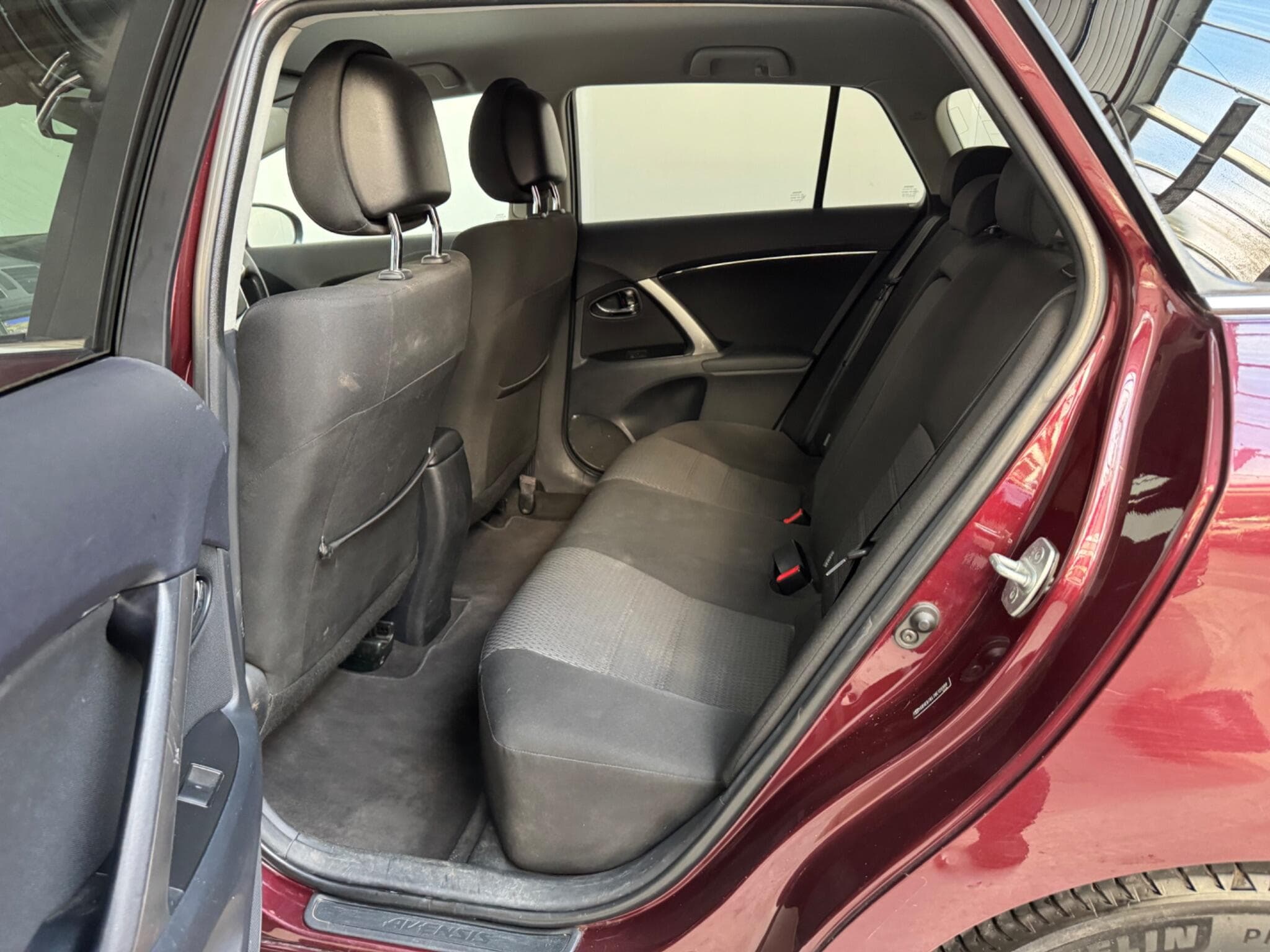 2014 Toyota Avensis - Thumbnail 11