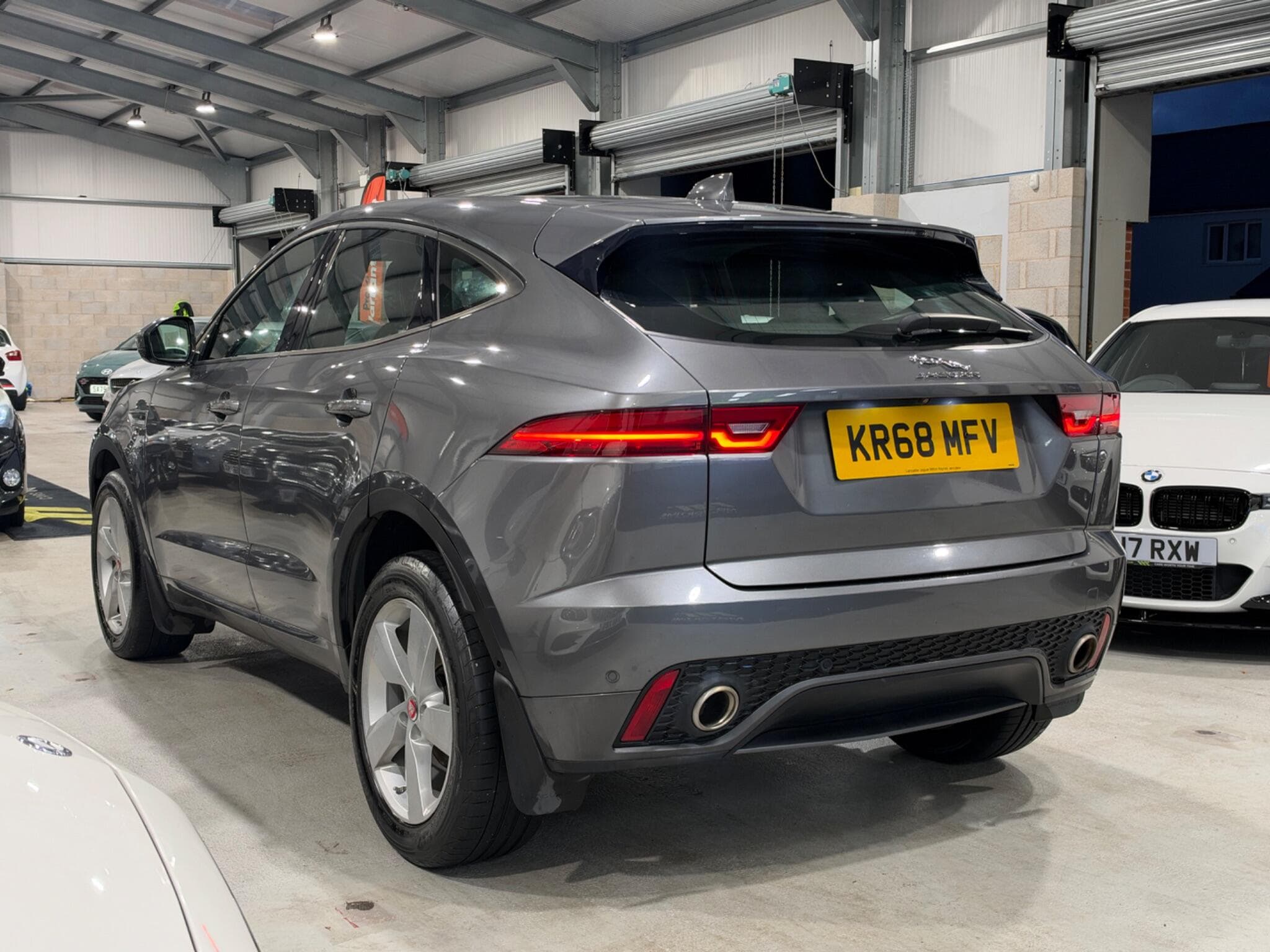 2018 Jaguar E-PACE - Thumbnail 8