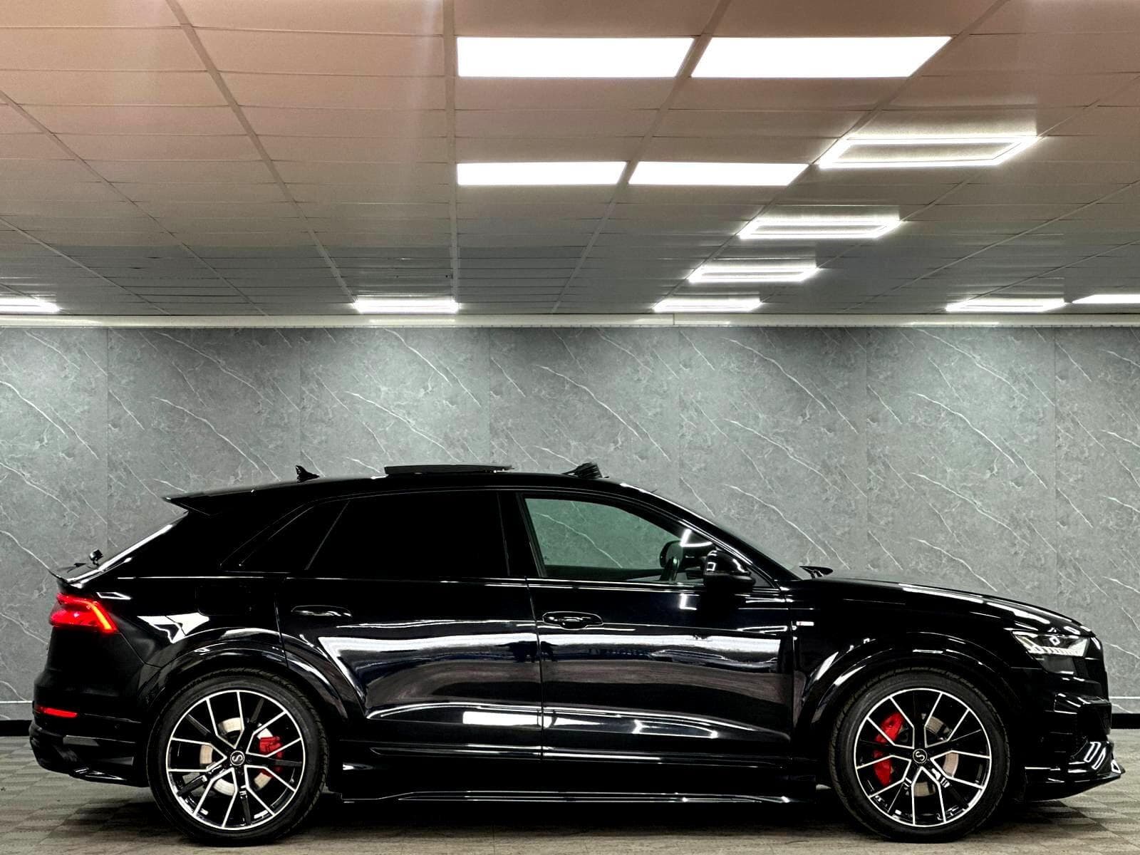 2019 Audi Q8 - Thumbnail 36