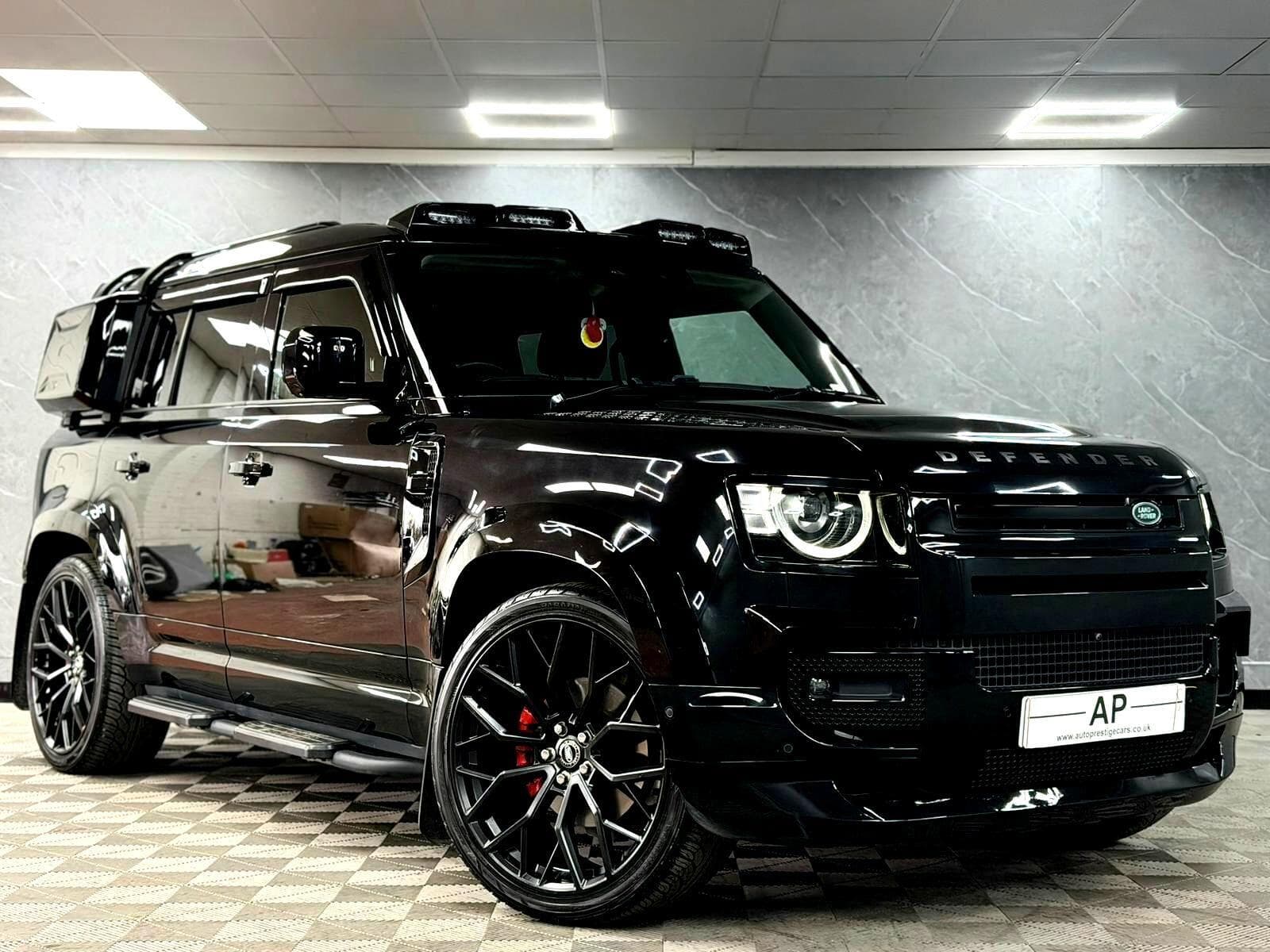 2024 Land Rover Defender 110 - Thumbnail 19