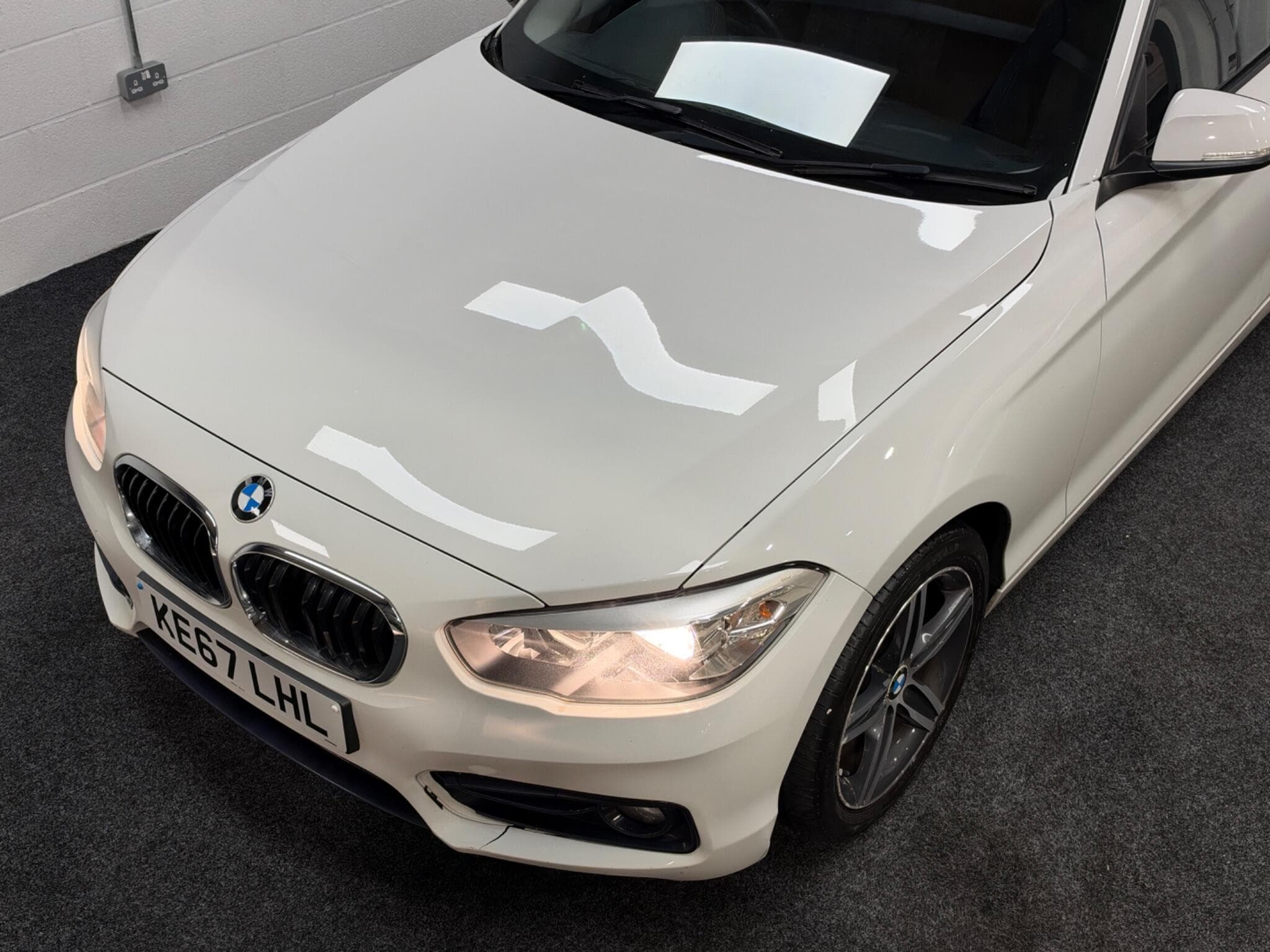 2017 BMW 1 Series - Thumbnail 6