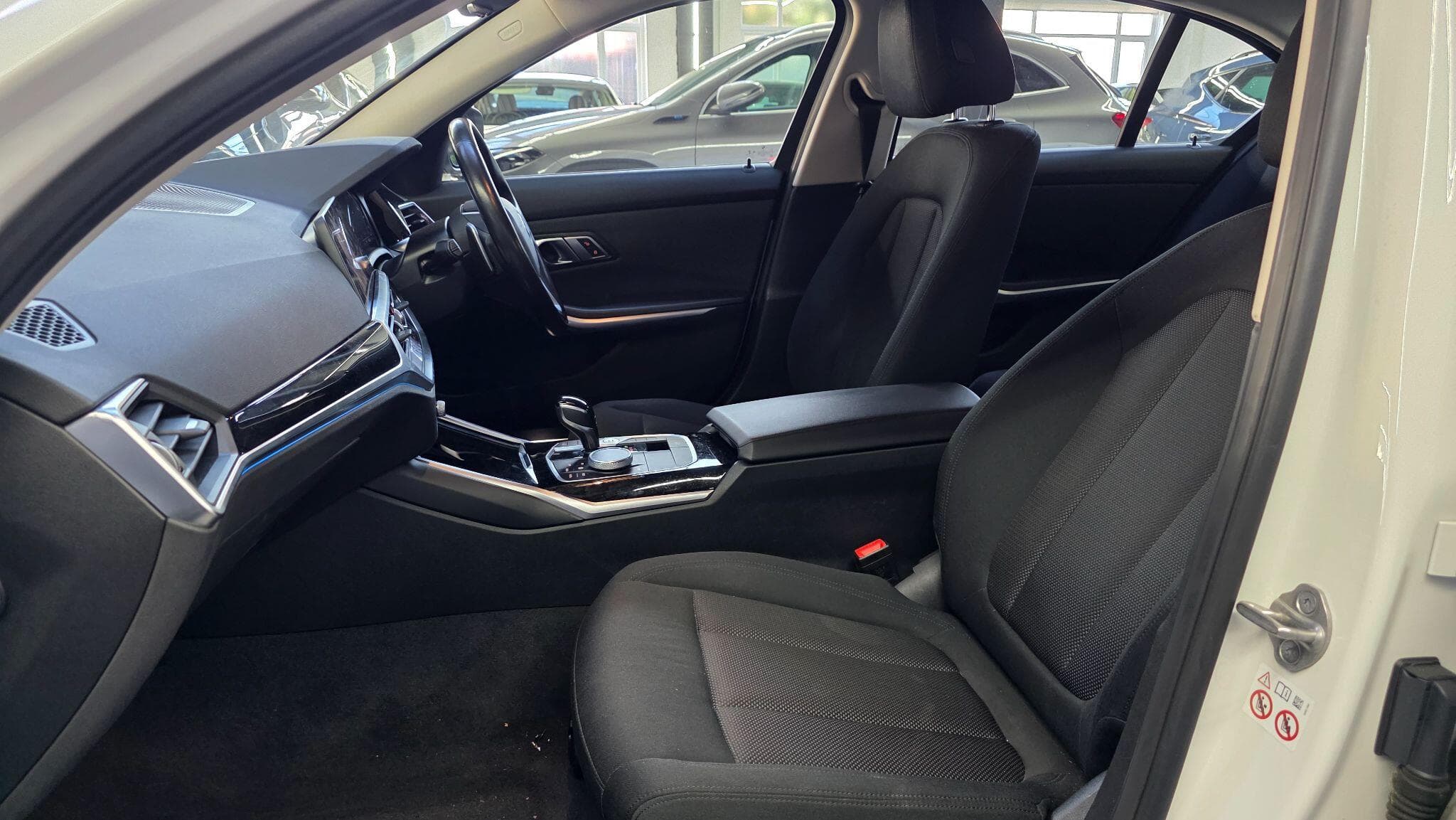 2021 BMW 3 Series - Thumbnail 17