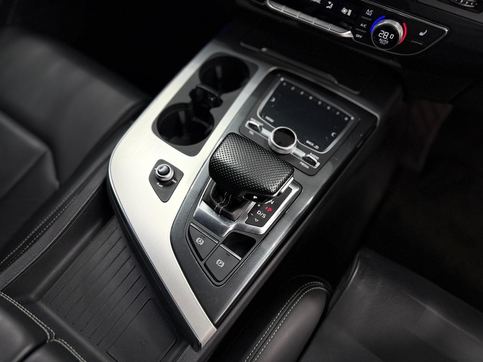 2017 Audi Q7 - Thumbnail 40