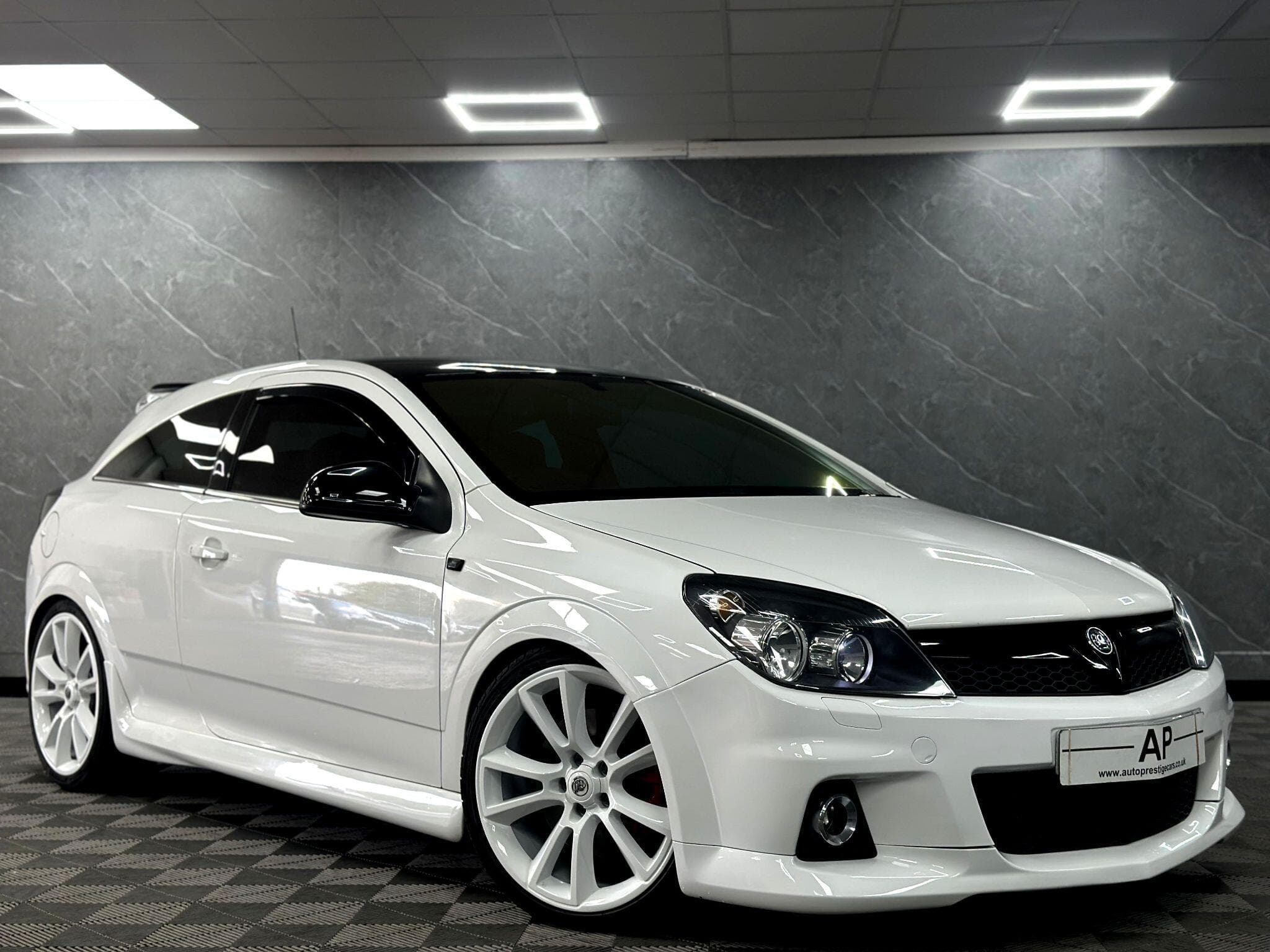 2010 Vauxhall Astra - Image 2