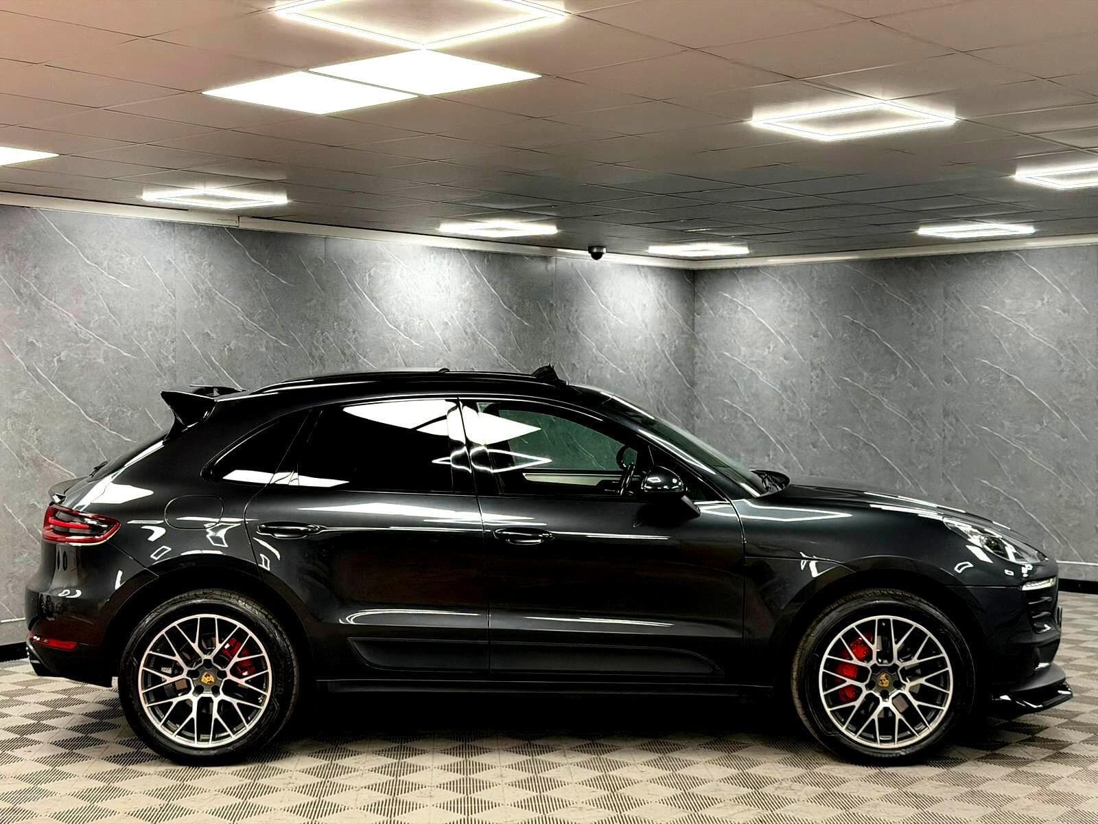 2017 Porsche Macan - Thumbnail 23