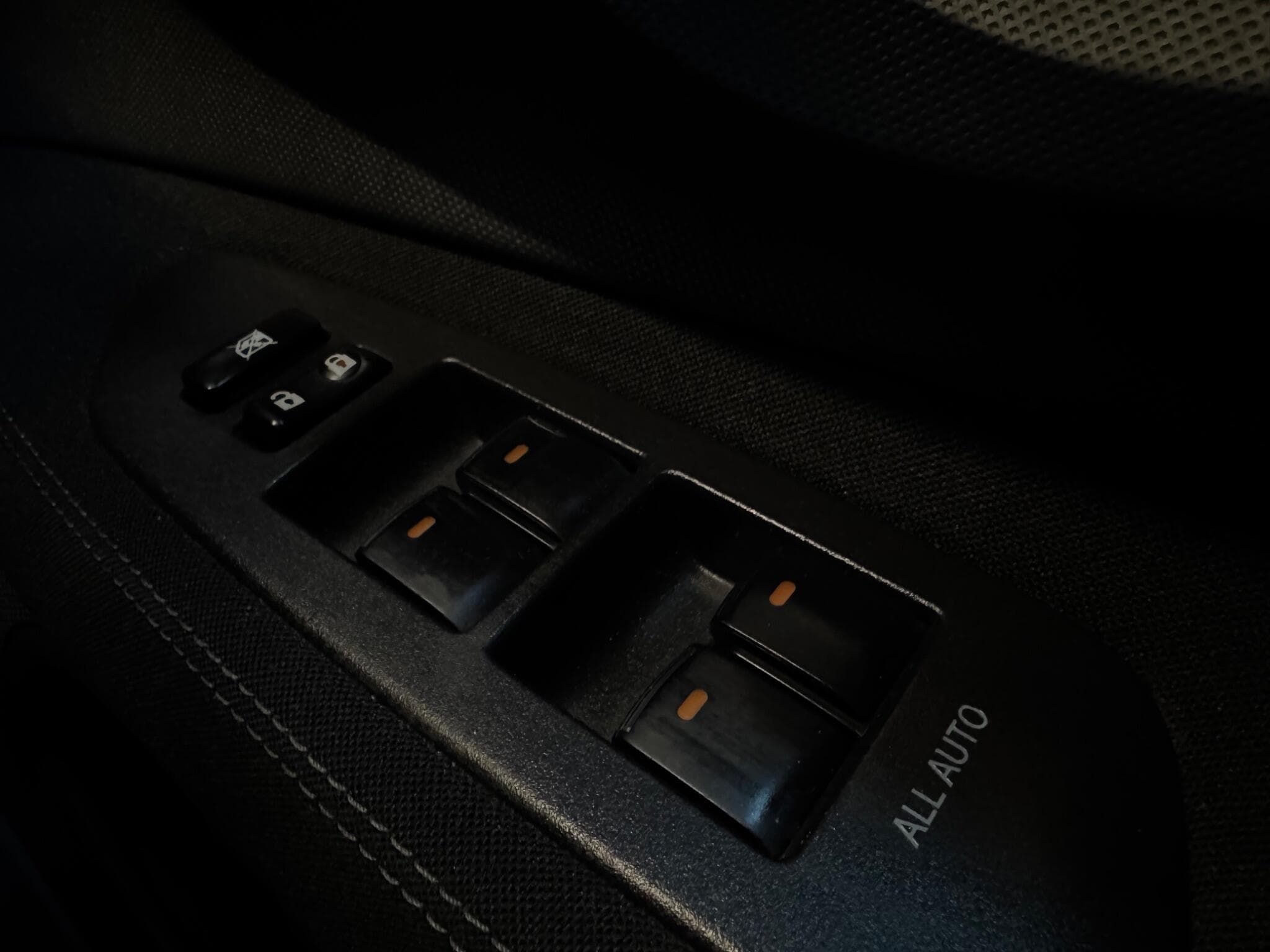 2012 Toyota Auris - Thumbnail 22