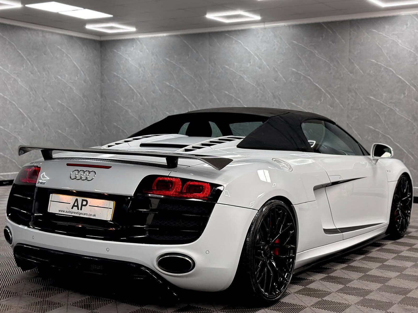2010 Audi R8 - Thumbnail 40