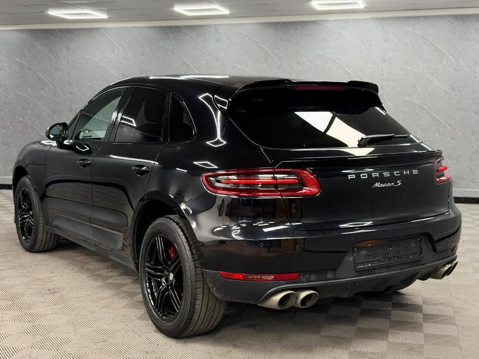 2017 Porsche Macan - Thumbnail 17