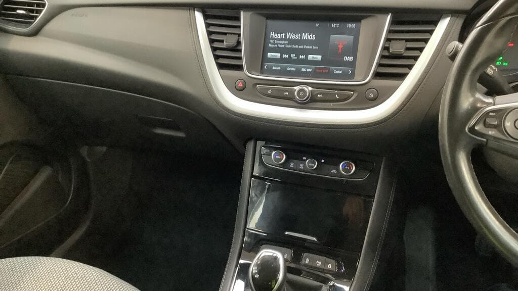 2019 Vauxhall Grandland X - Thumbnail 8