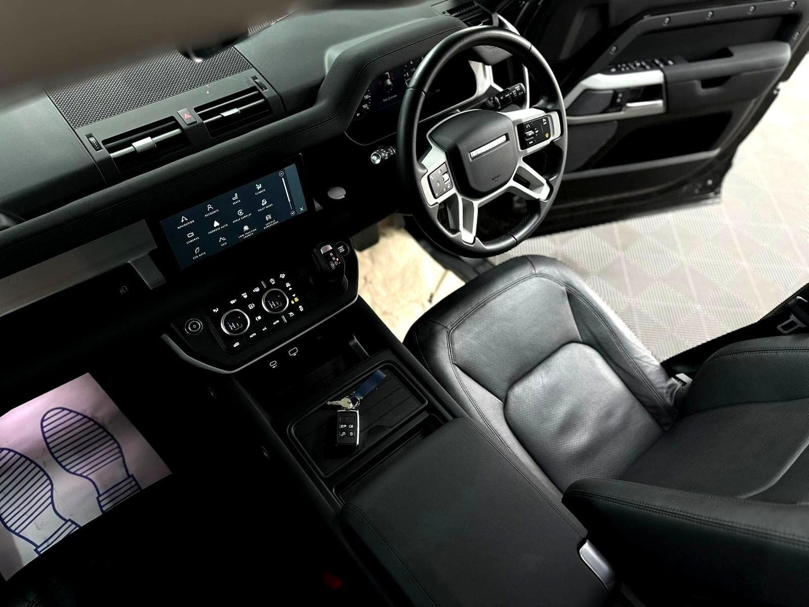 2024 Land Rover Defender 110 - Thumbnail 56