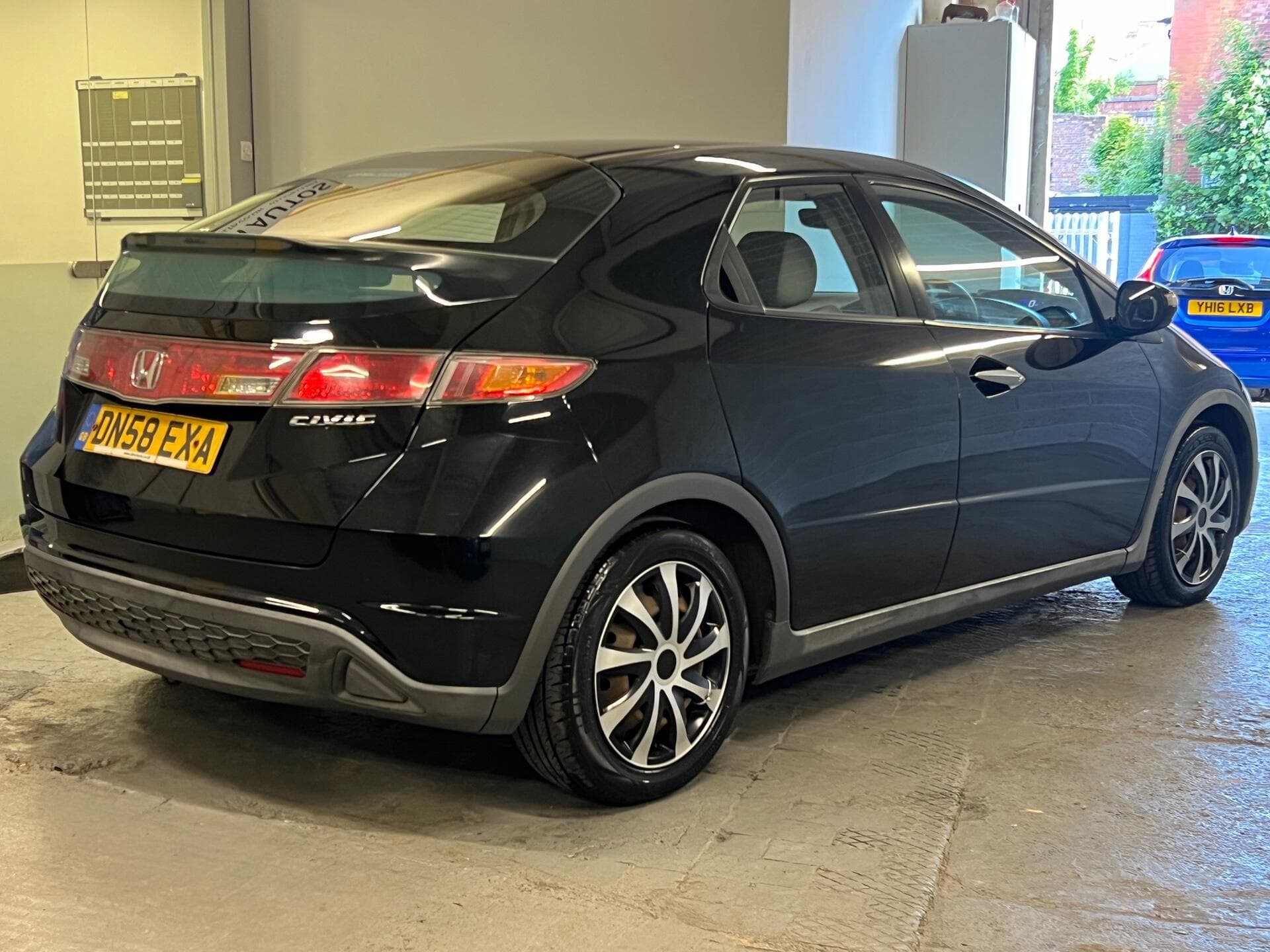 2009 Honda Civic - Thumbnail 6