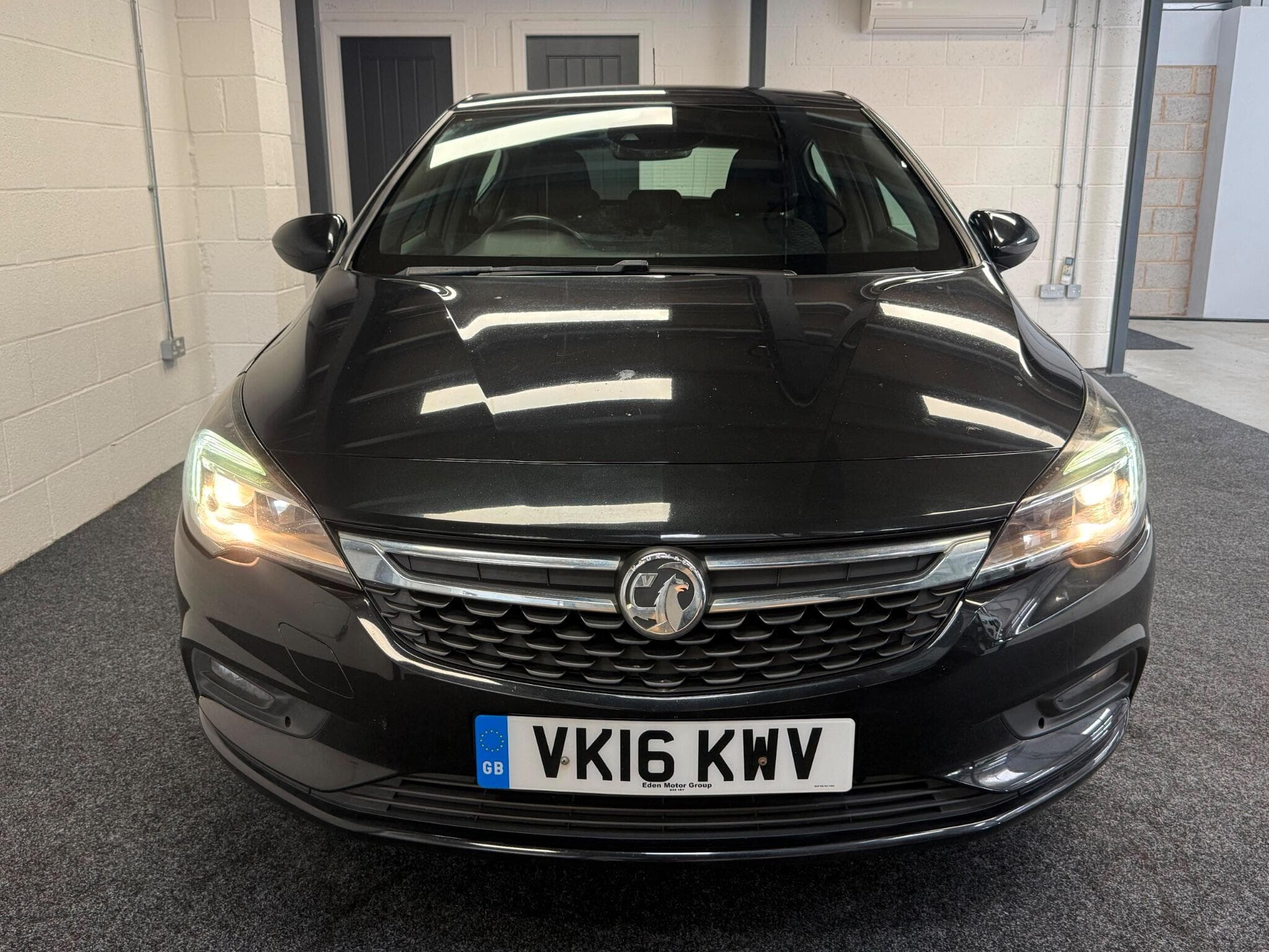 2016 Vauxhall Astra - Thumbnail 3