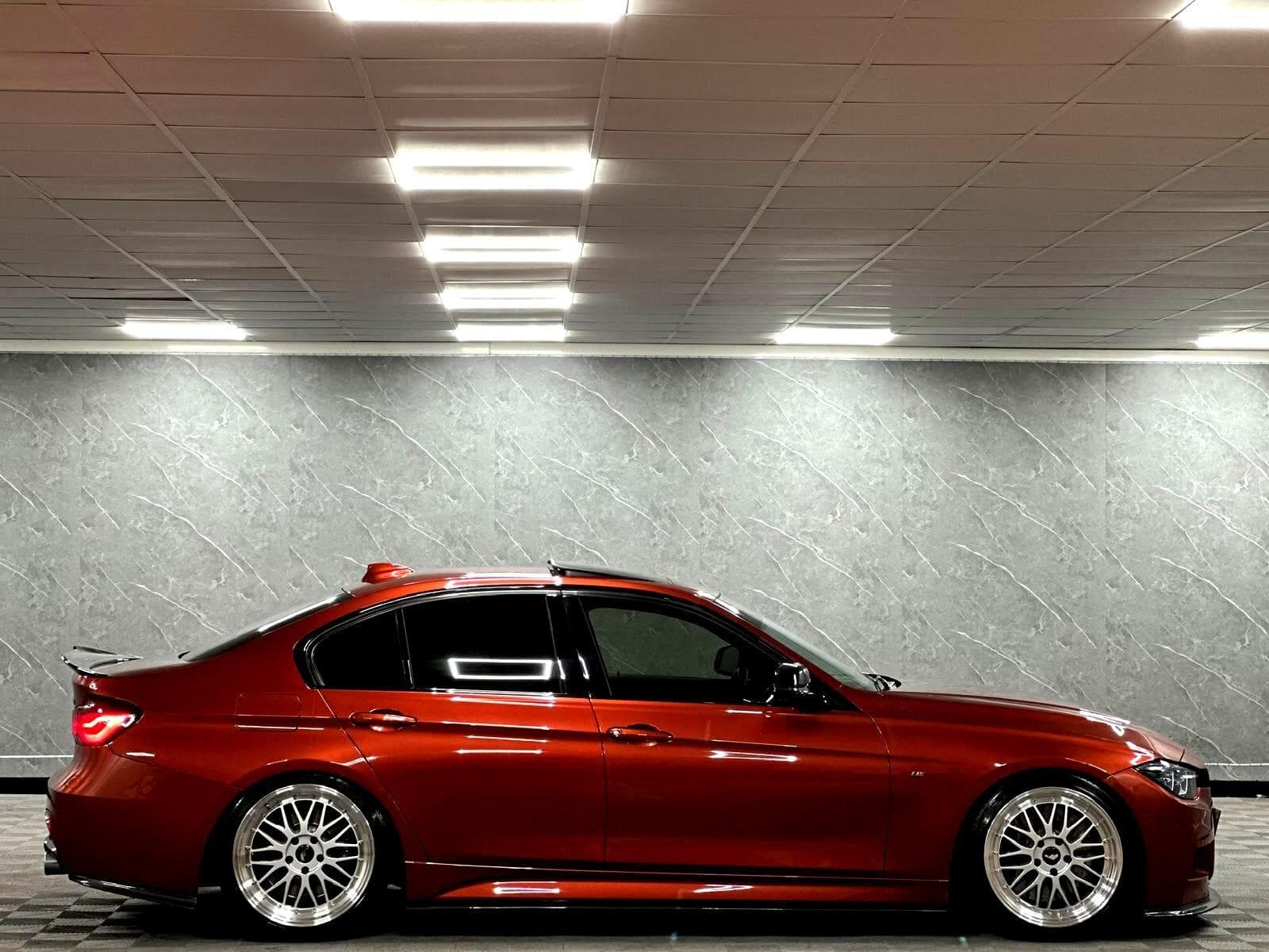 2017 BMW 3 Series - Thumbnail 35