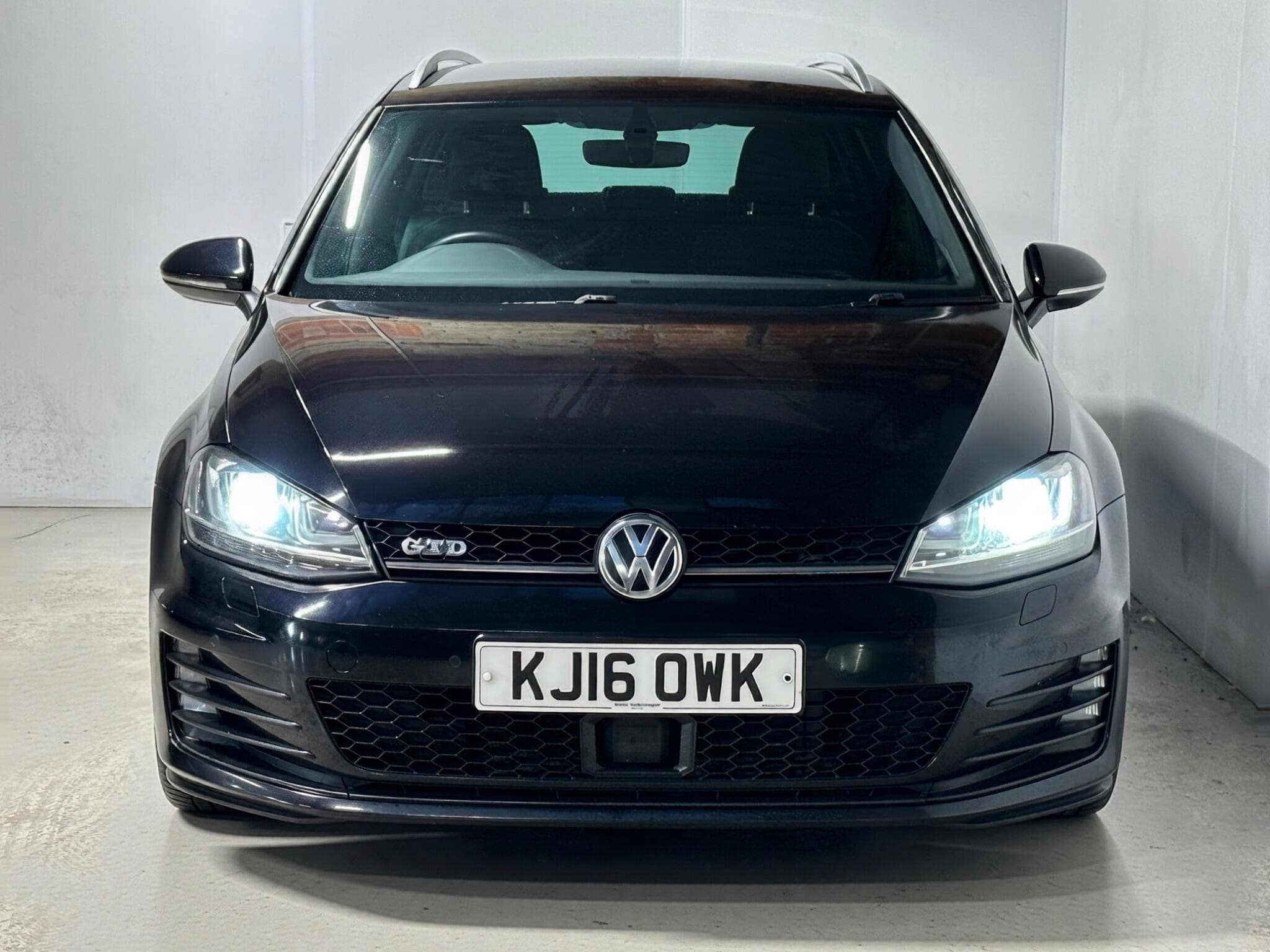 2016 Volkswagen Golf - Thumbnail 2