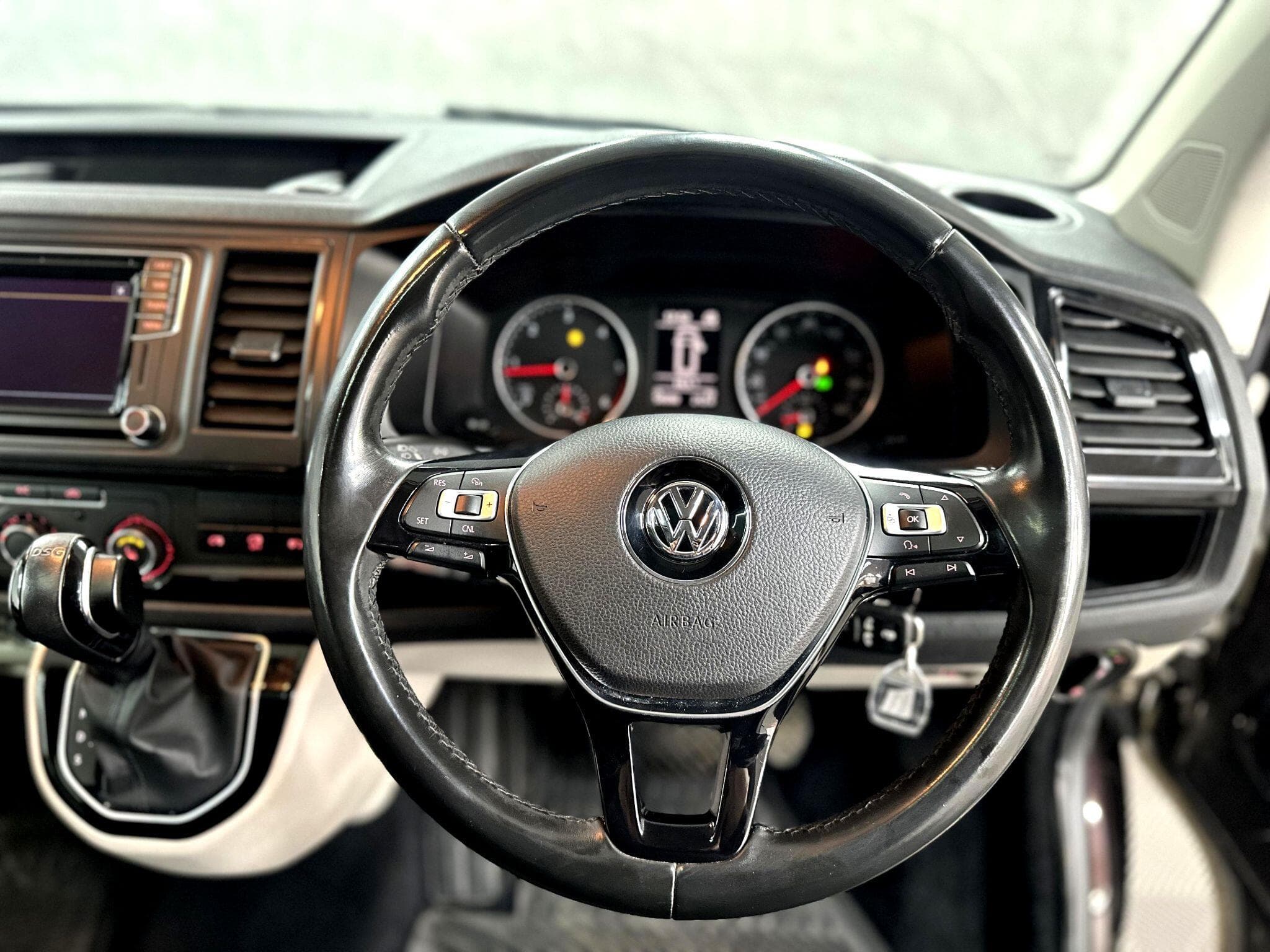 2016 Volkswagen Transporter - Thumbnail 20