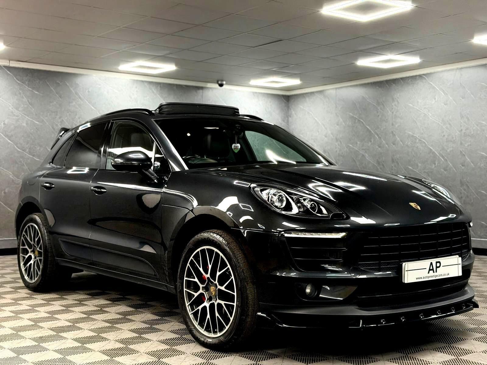 2017 Porsche Macan - Thumbnail 5