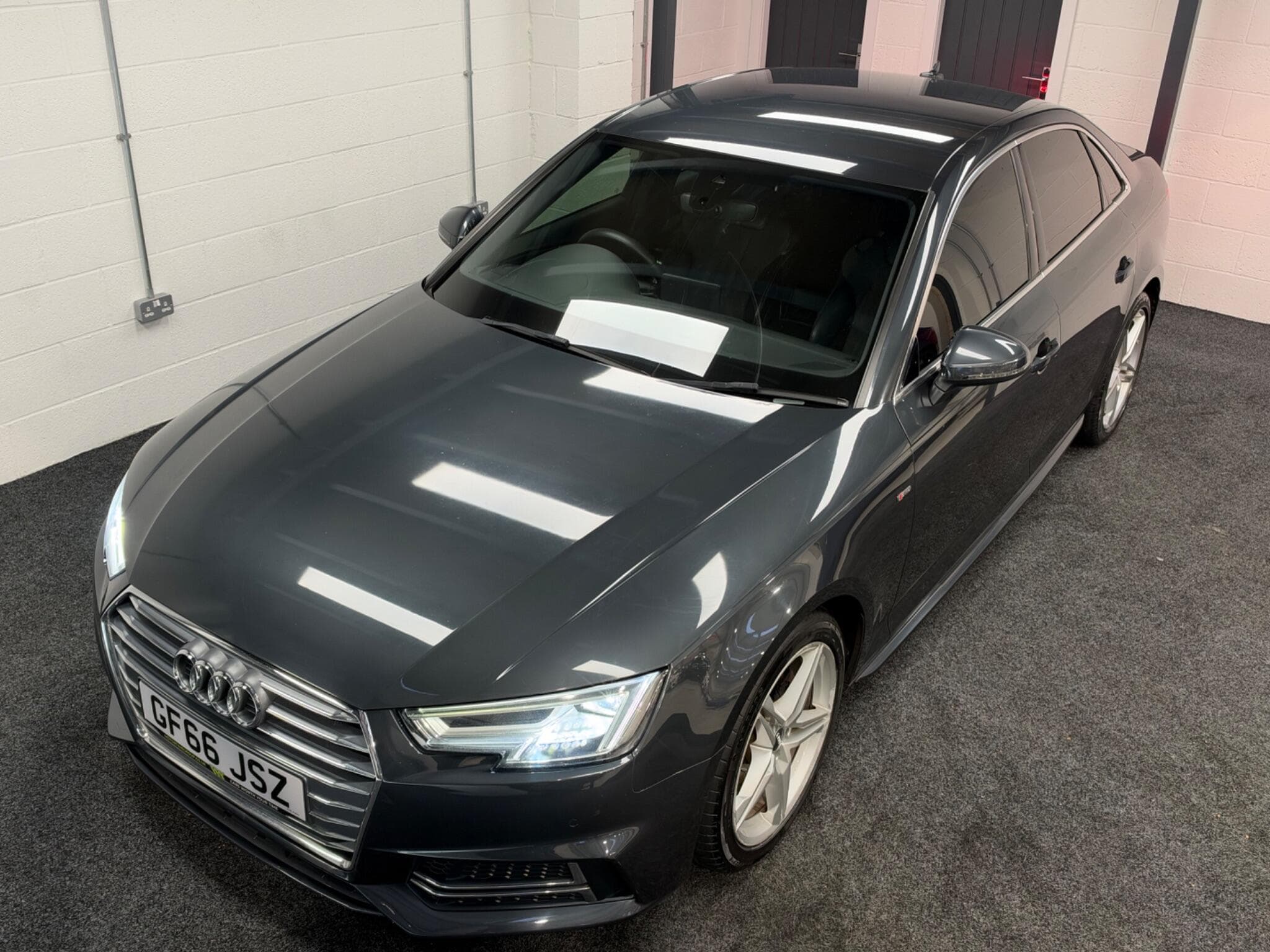 2016 Audi A4 - Thumbnail 6