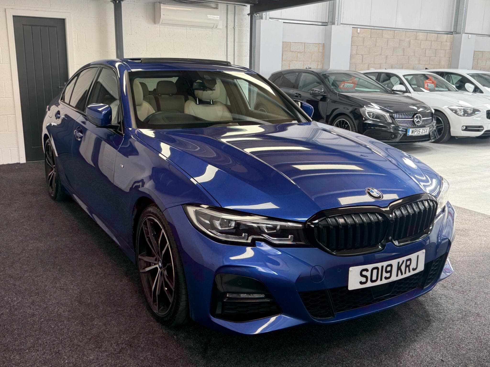 2019 BMW 3 Series - Image 2