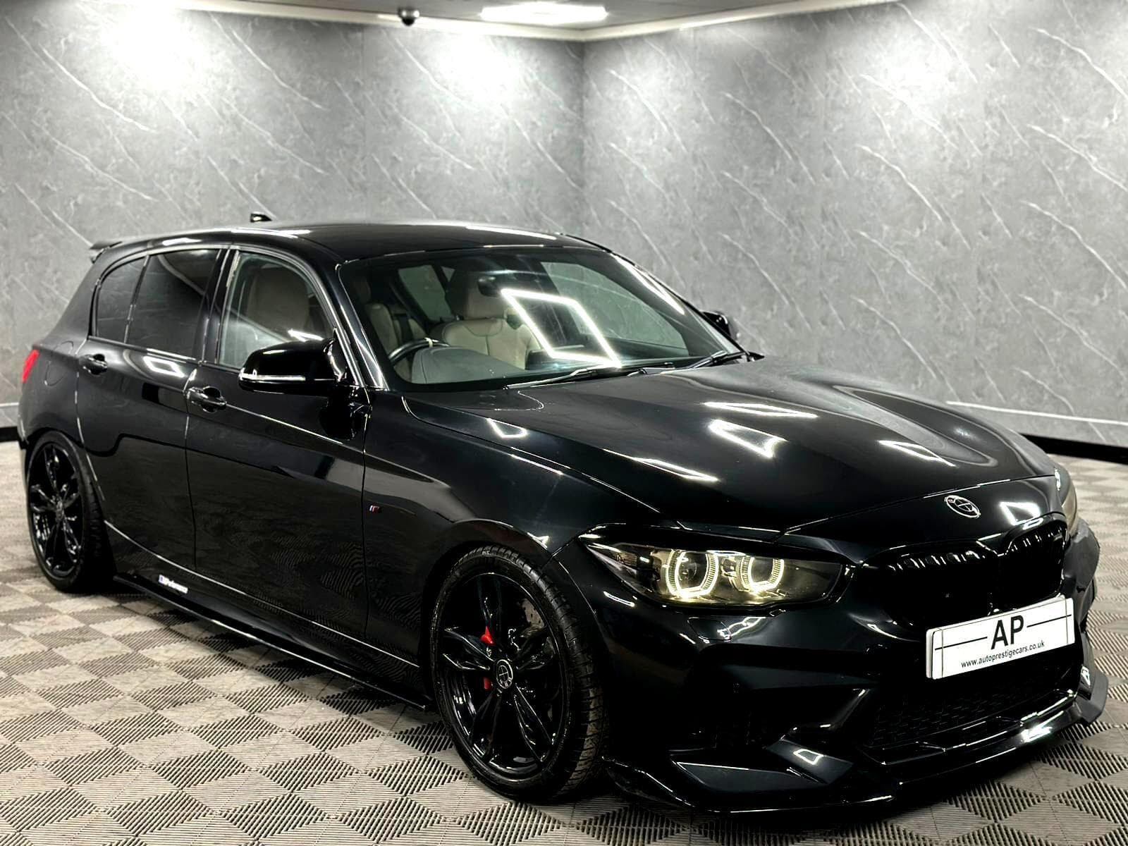2017 BMW 1 Series - Thumbnail 12