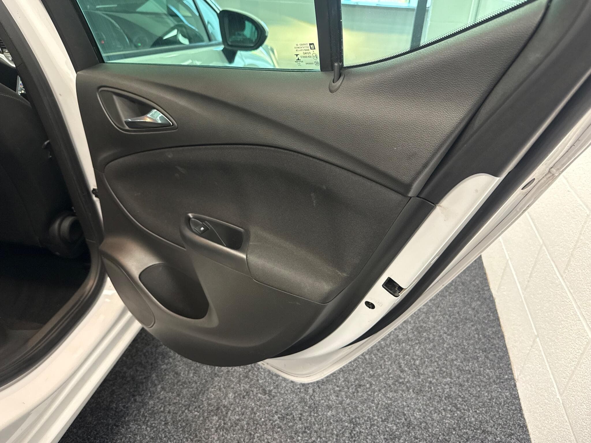 2016 Vauxhall Astra - Thumbnail 14