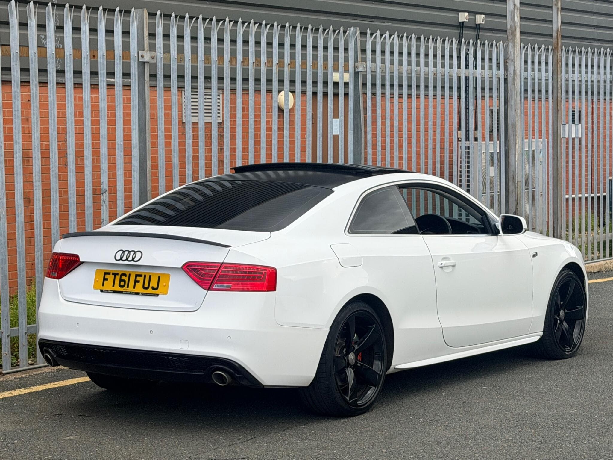 2011 Audi A5 - Image 3