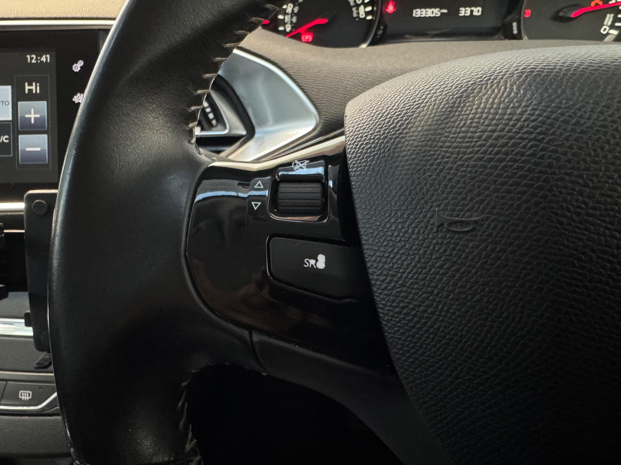 2015 Peugeot 308 - Thumbnail 20