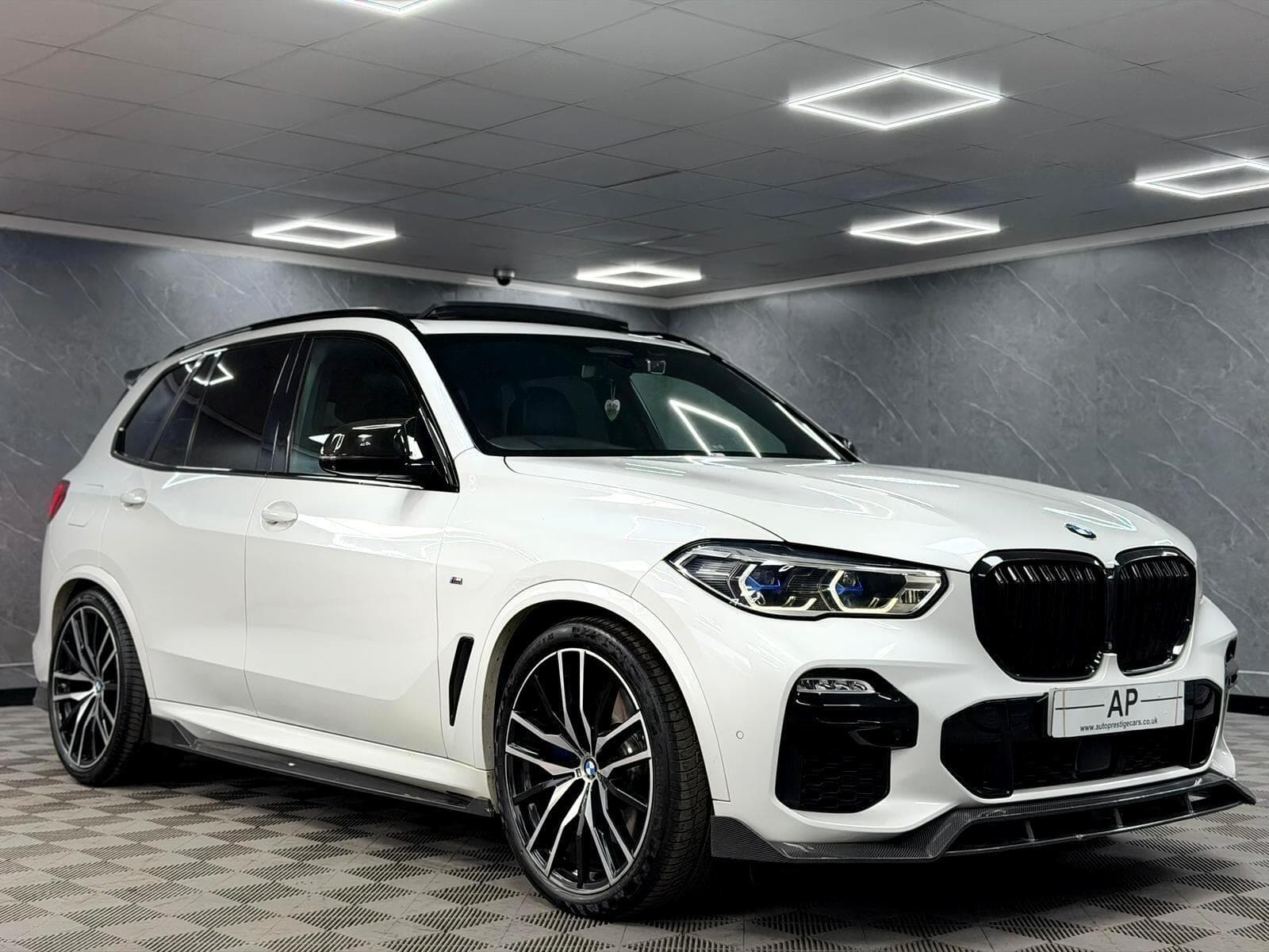 2018 BMW X5 - Thumbnail 30