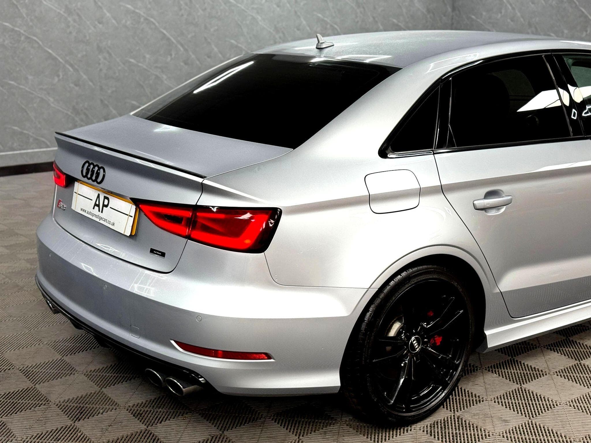 2015 Audi S3 - Thumbnail 34