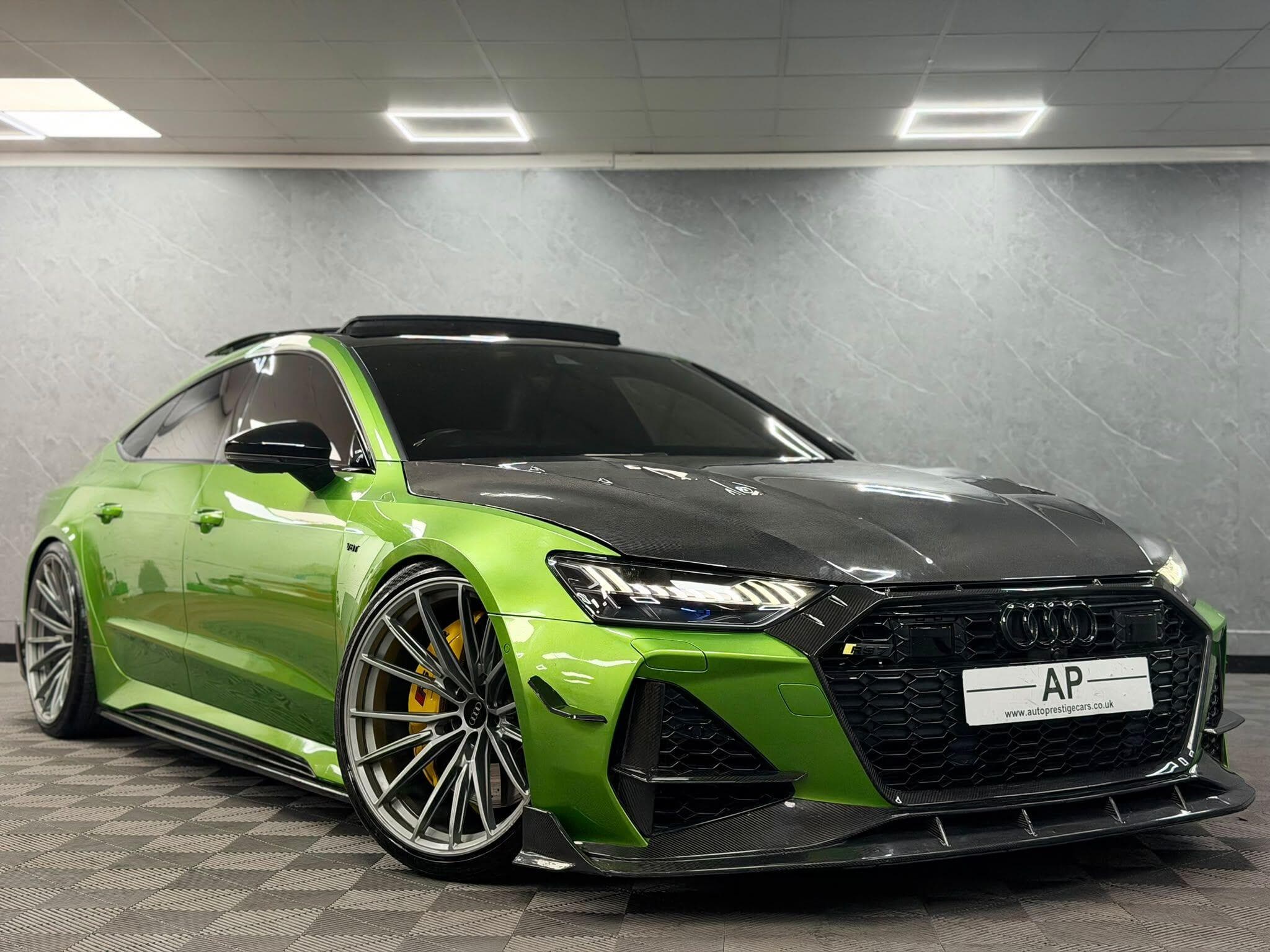 2021 Audi RS7 - Image 1