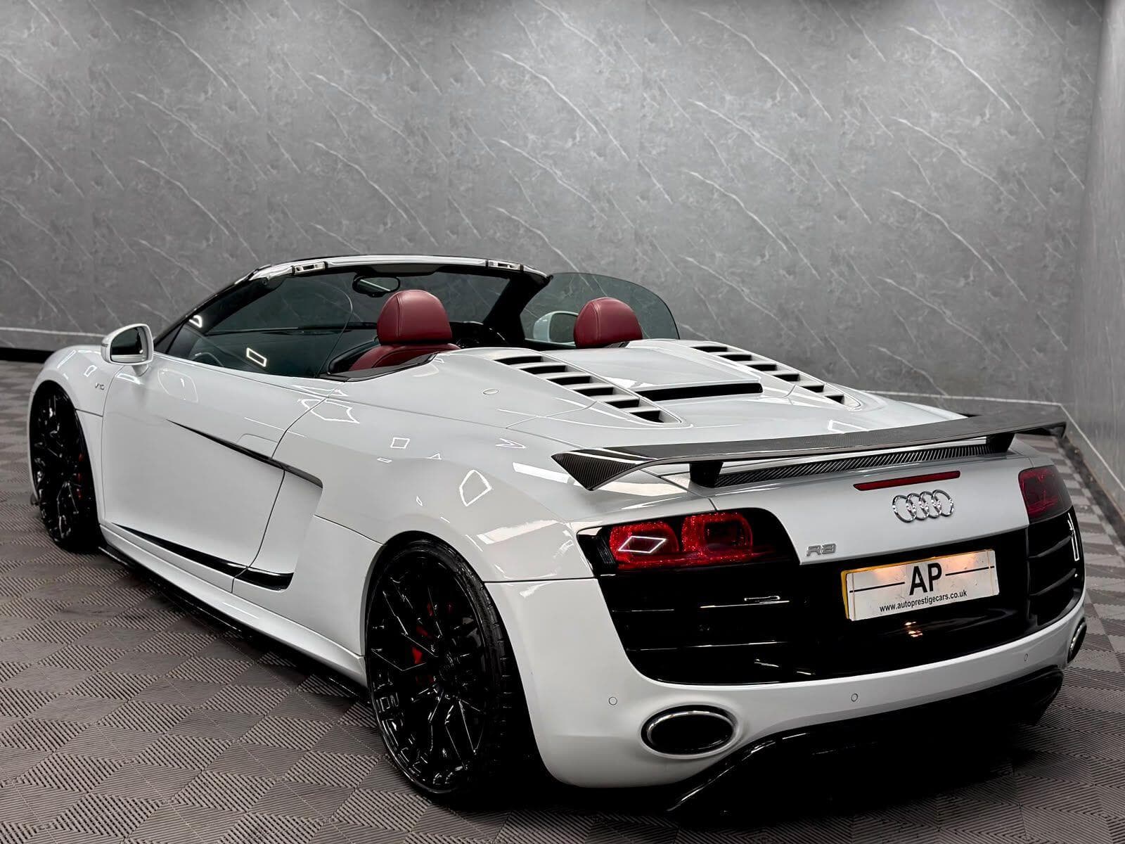2010 Audi R8 - Thumbnail 36