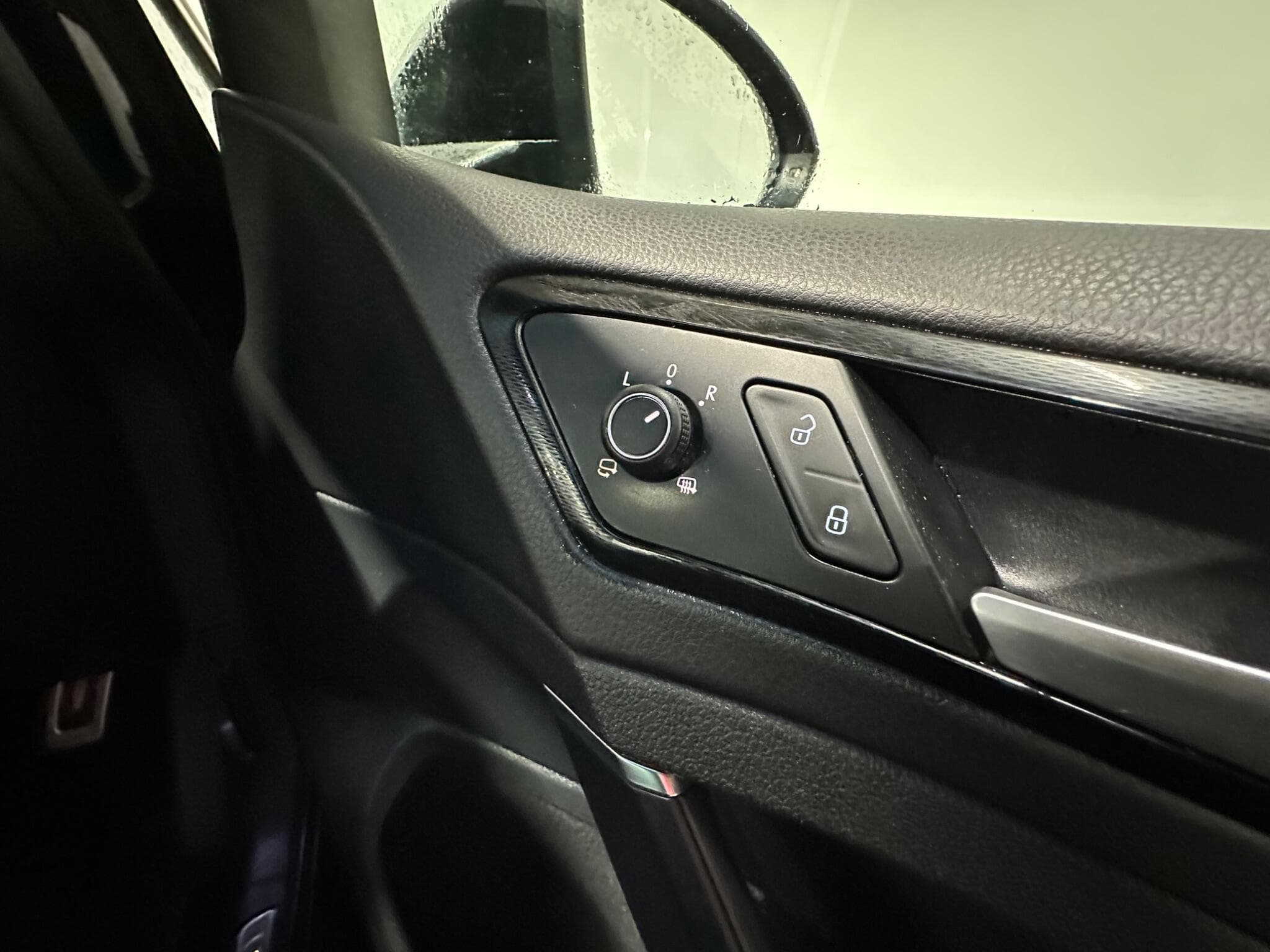 2016 Volkswagen Golf - Thumbnail 24