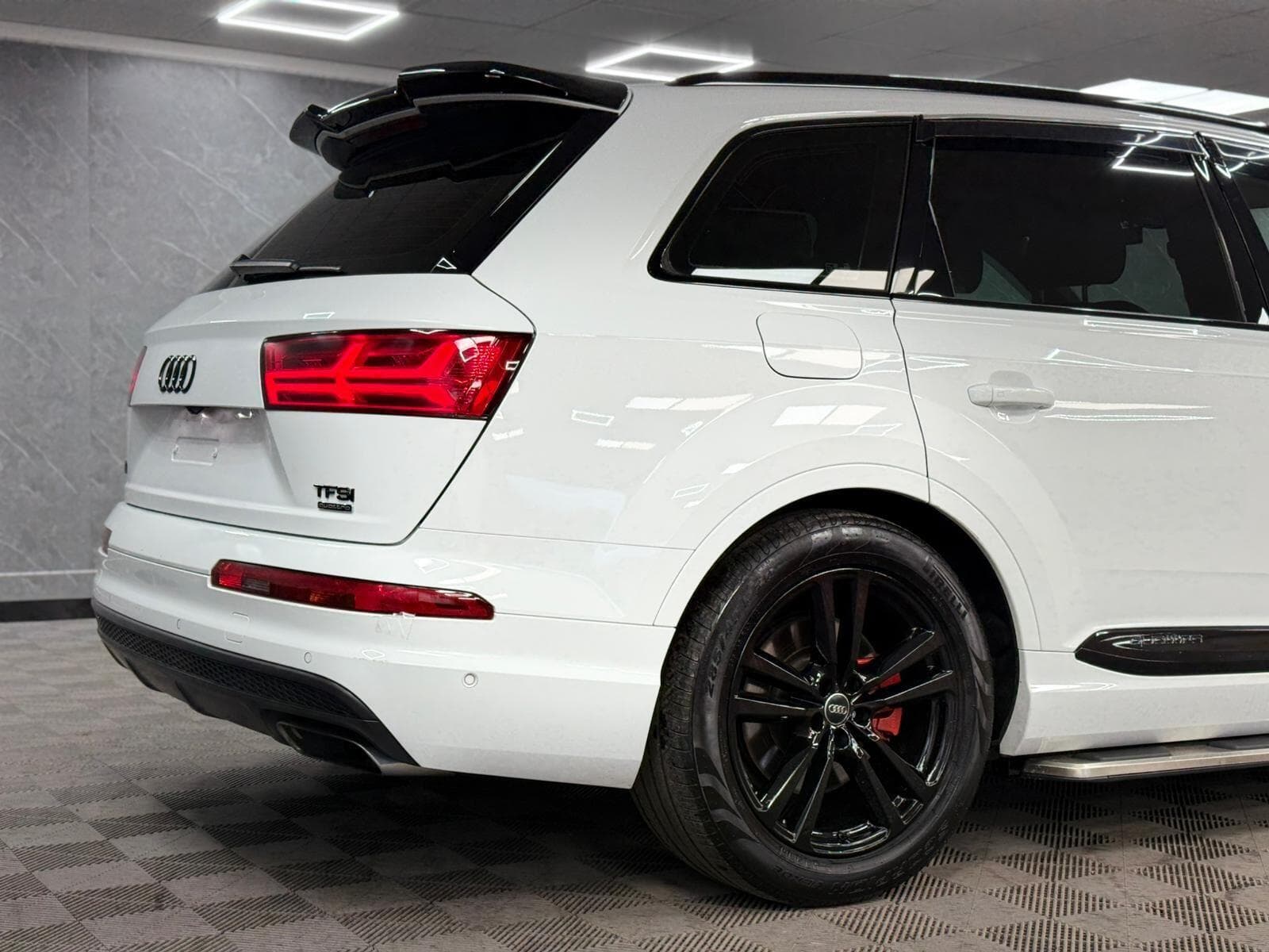2017 Audi Q7 - Thumbnail 34
