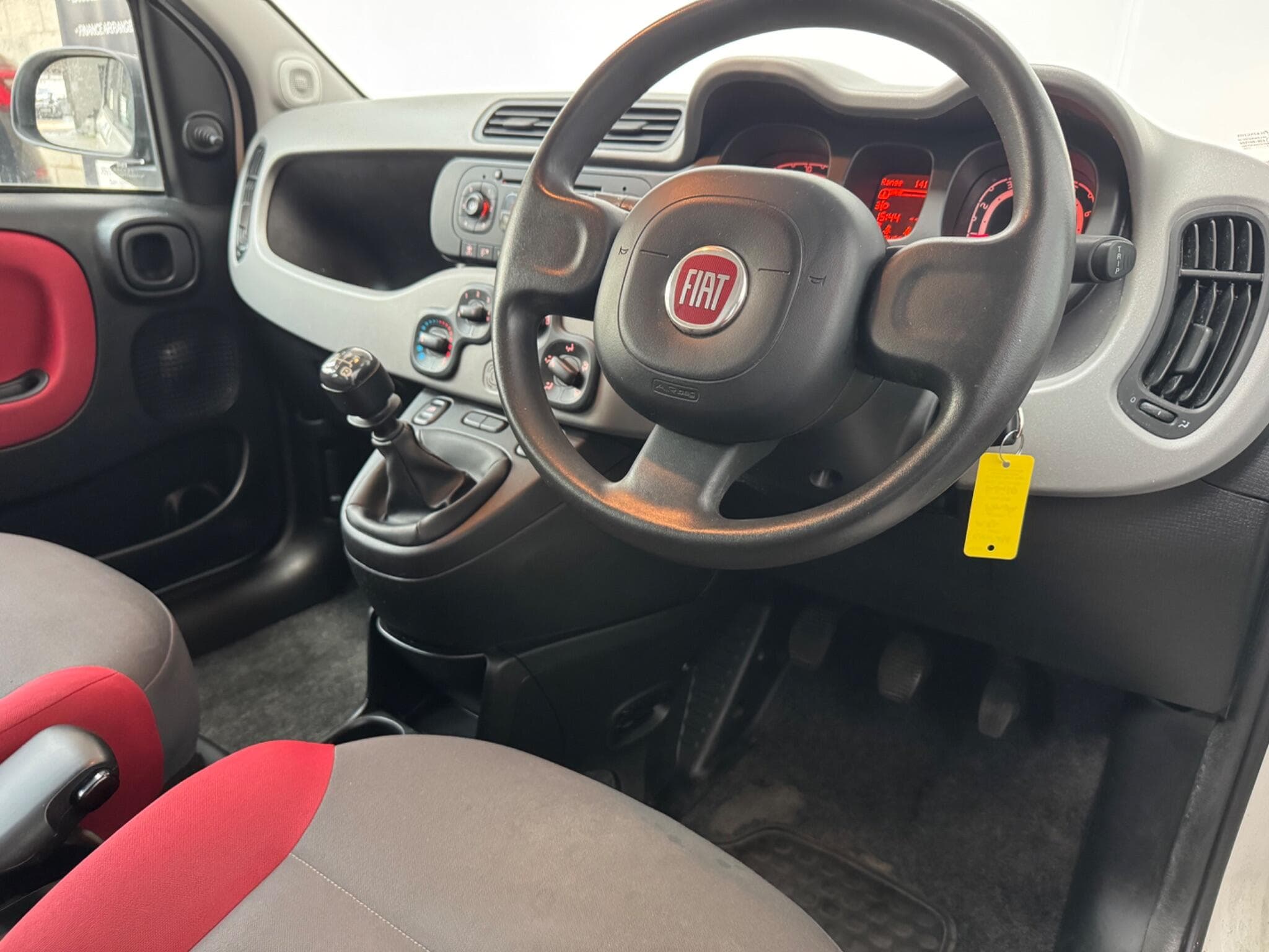 2015 Fiat Panda - Thumbnail 3