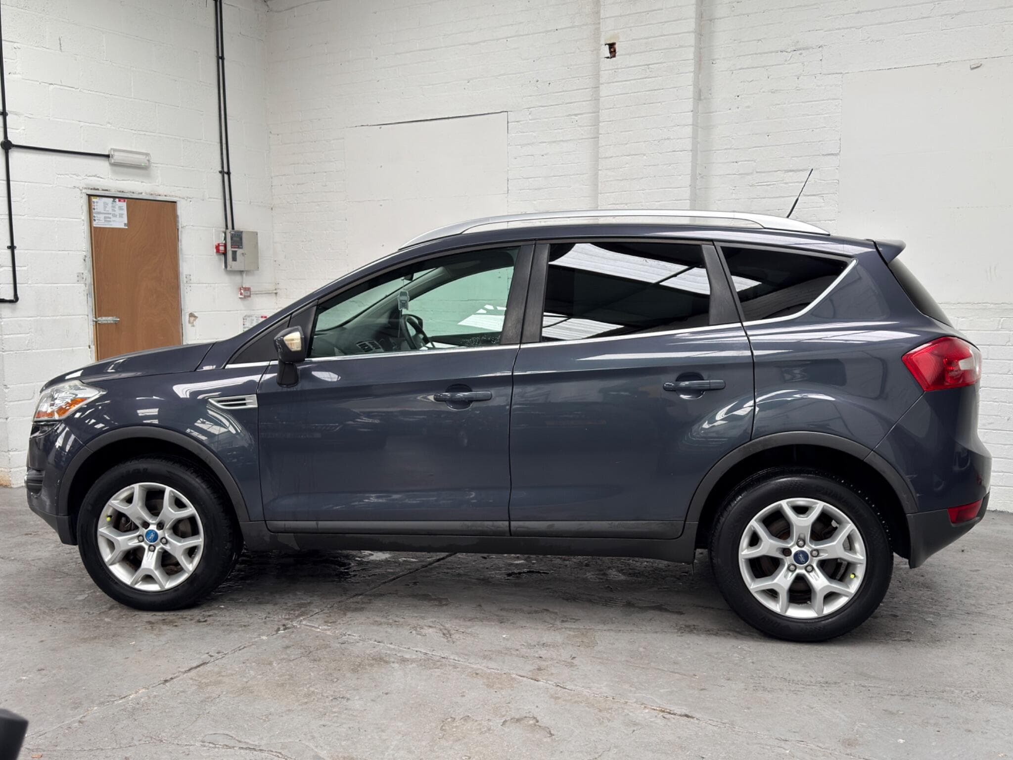 2011 Ford Kuga - Thumbnail 6