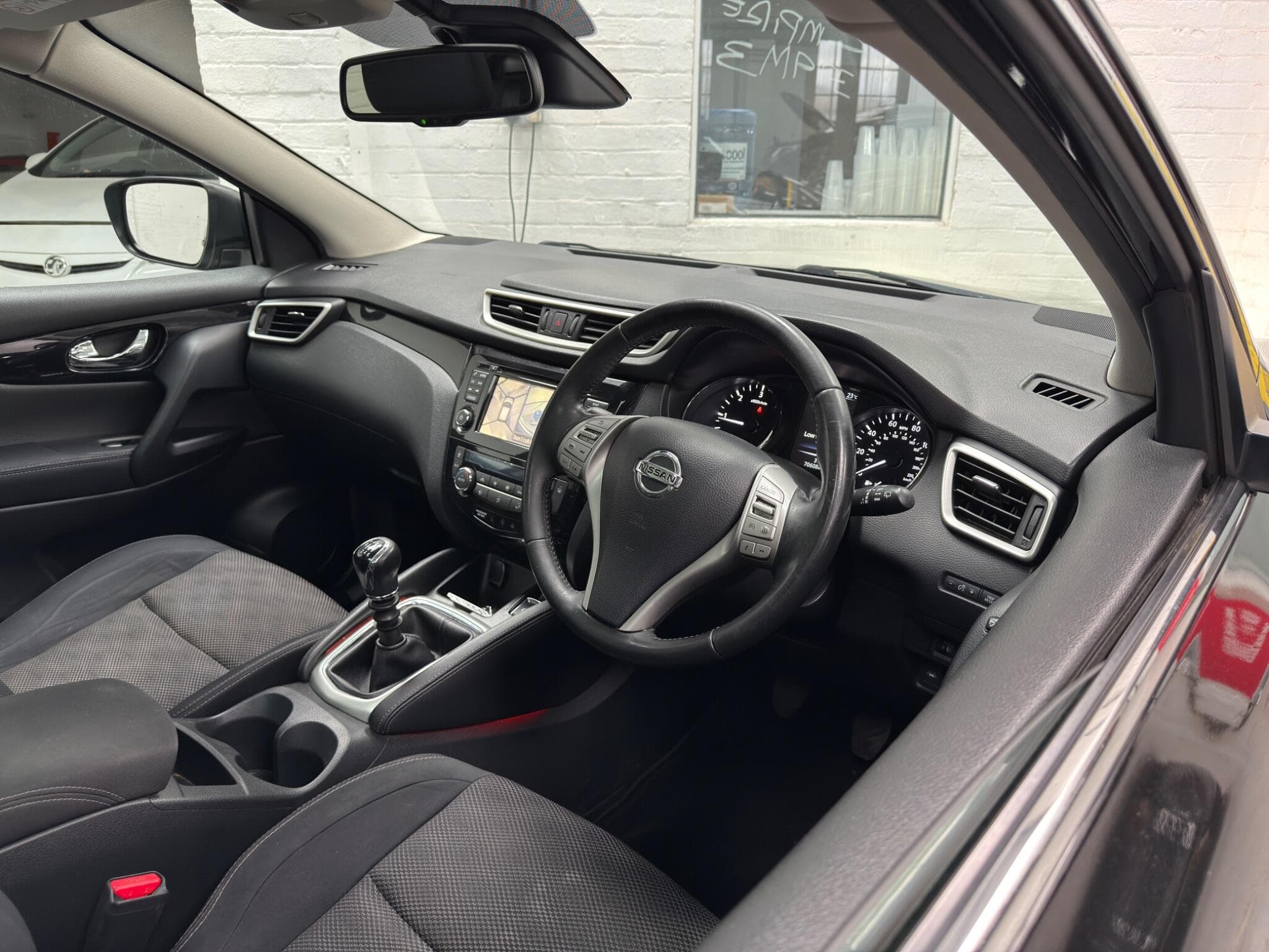 2015 Nissan Qashqai - Thumbnail 10
