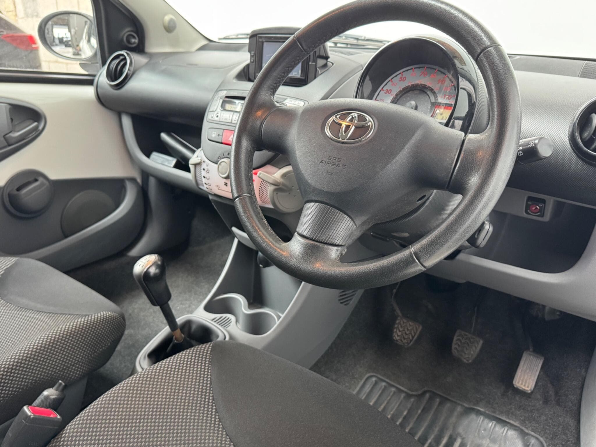 2011 Toyota AYGO - Image 4