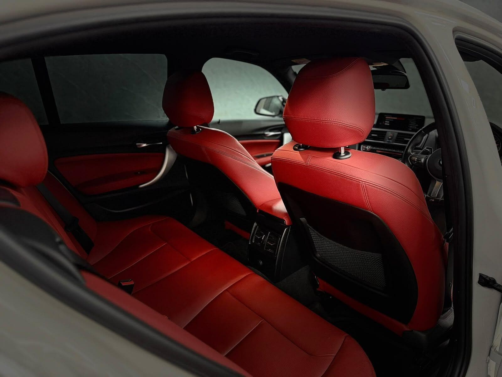 2017 BMW 1 Series - Thumbnail 45