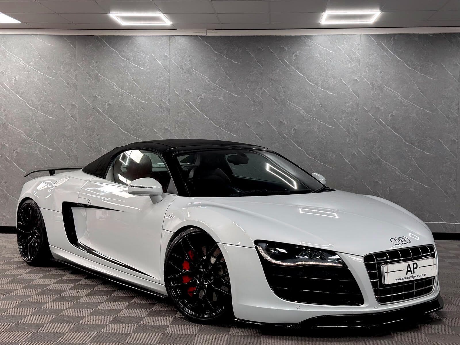2010 Audi R8 - Thumbnail 10