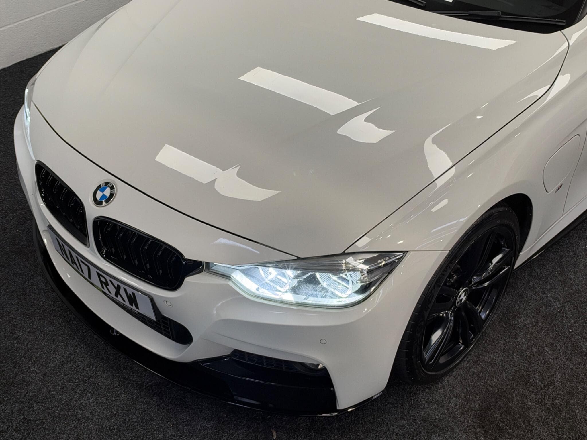 2017 BMW 3 Series - Thumbnail 41