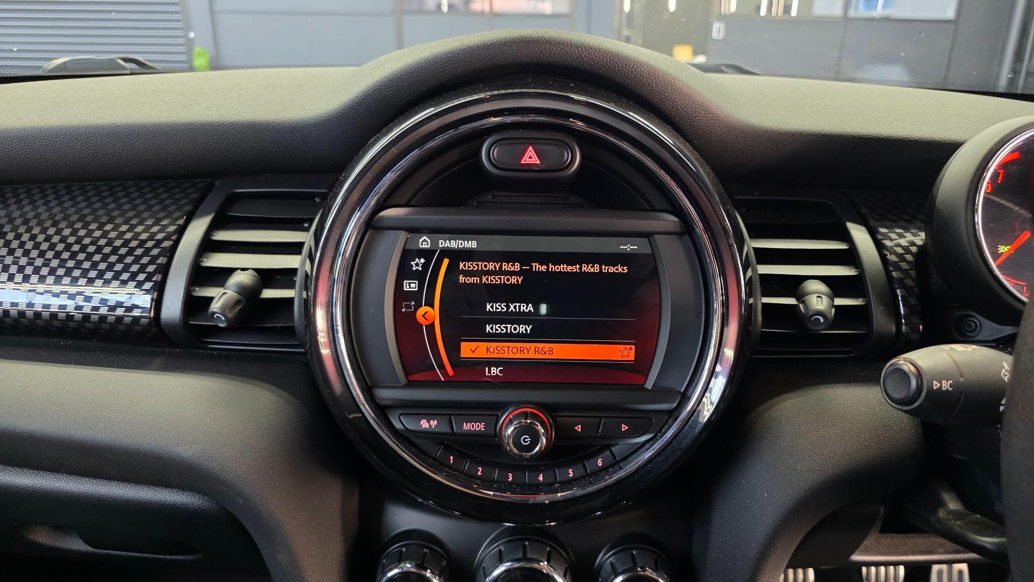 2019 MINI Hatch - Thumbnail 24