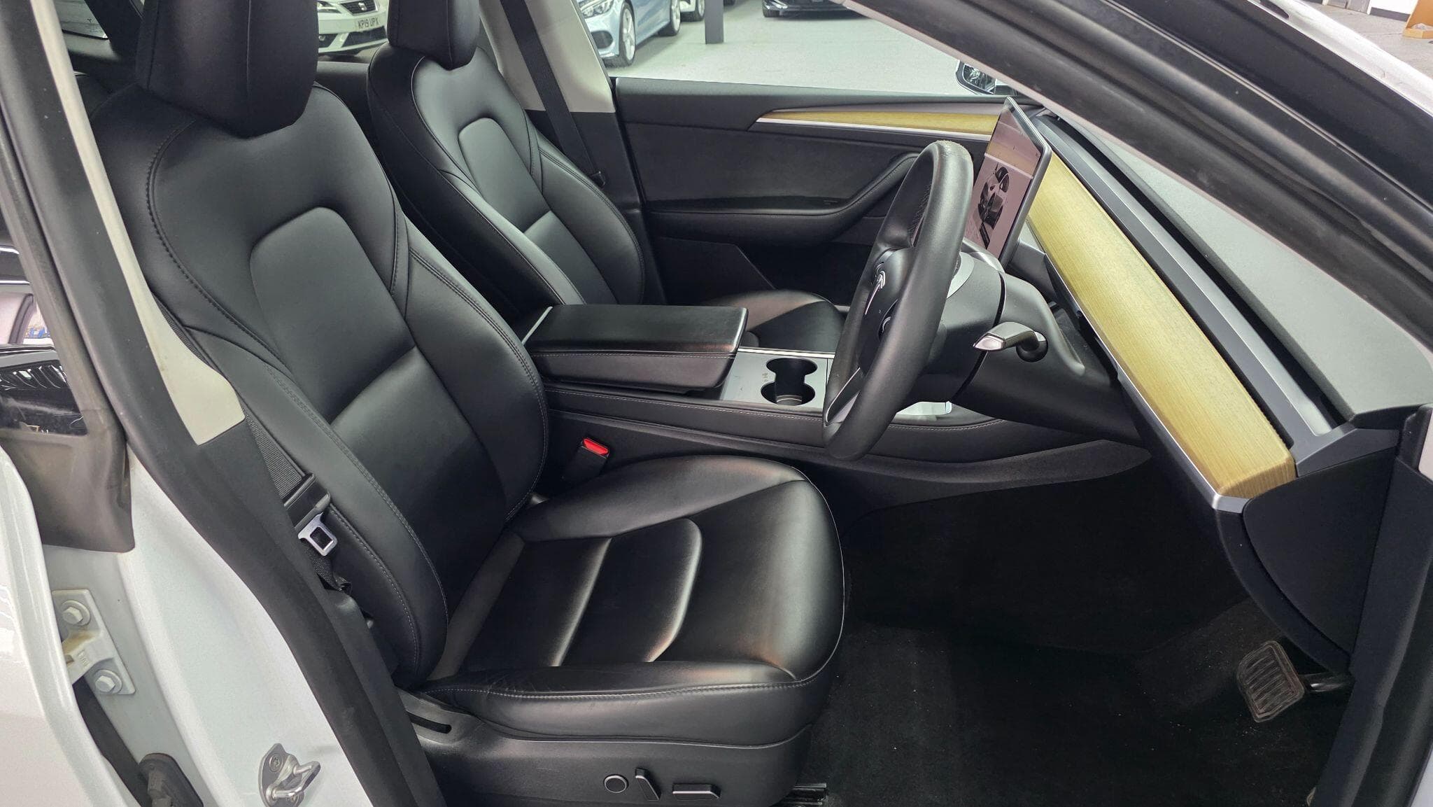 2022 Tesla Model Y - Thumbnail 14