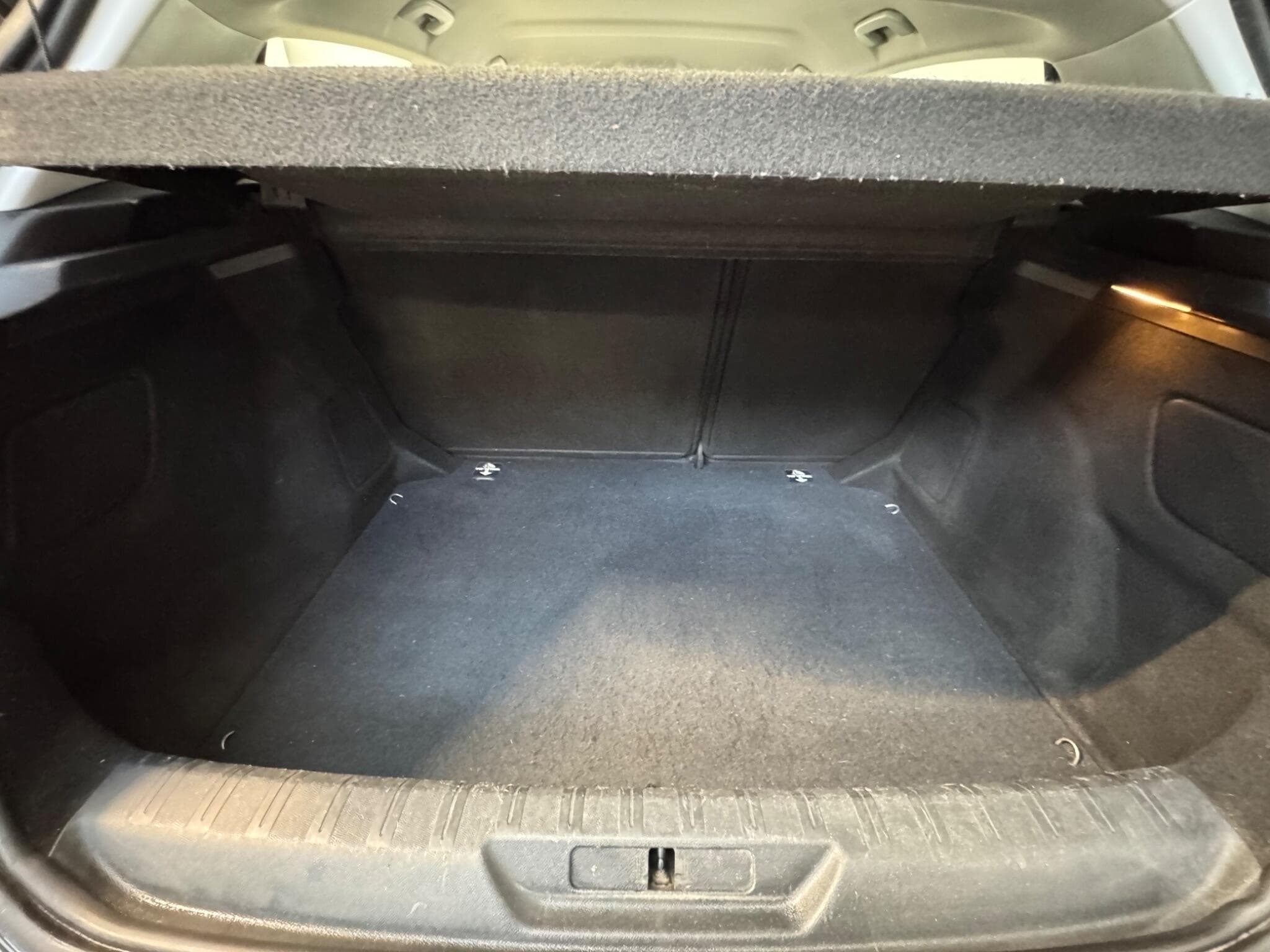 2015 Peugeot 308 - Thumbnail 23
