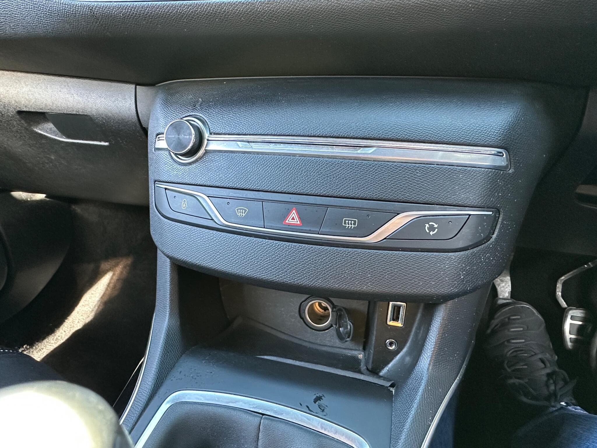 2016 Peugeot 308 - Thumbnail 17